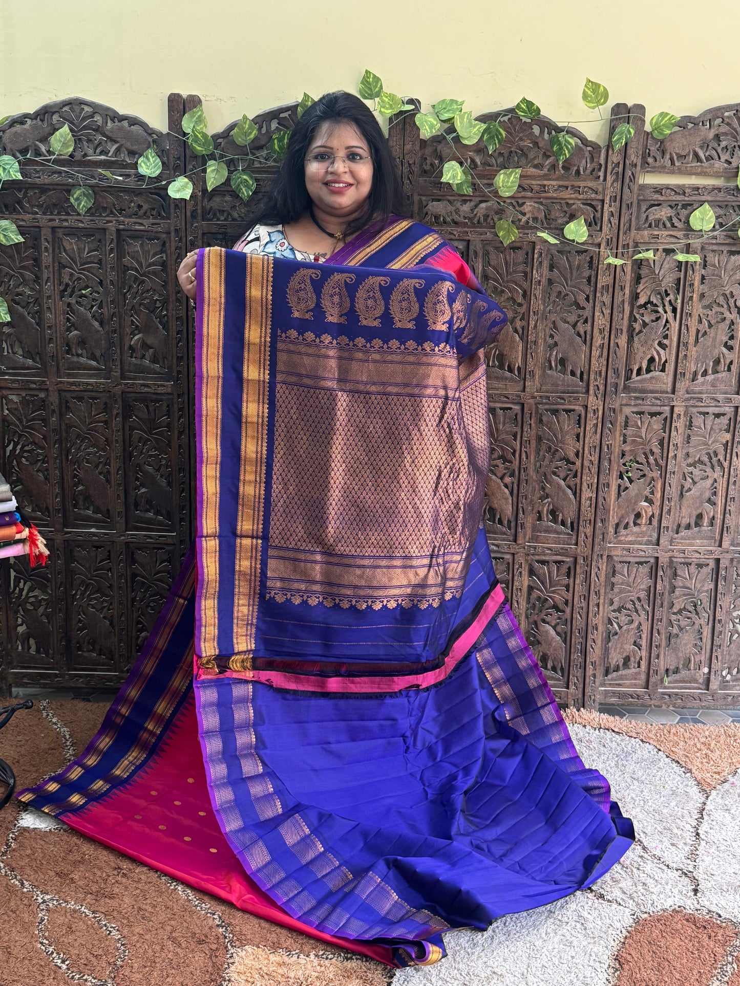 Pink Gadwal Silk Saree with Gold Zari Border — Pure Handloom | Silk Mark Certified