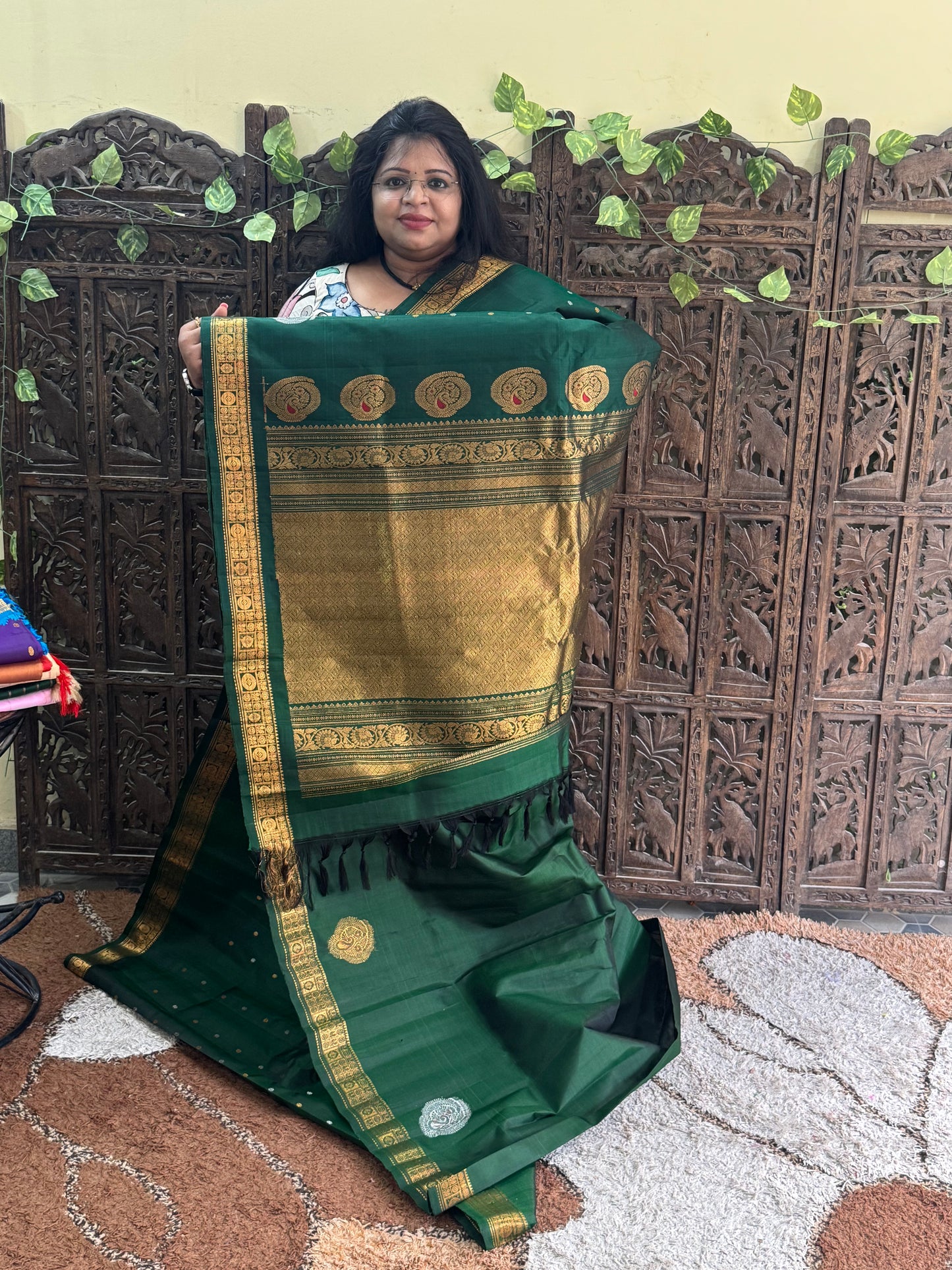 Green Gadwal Silk Saree with Gold Zari Border — Pure Handloom | Silk Mark Certified