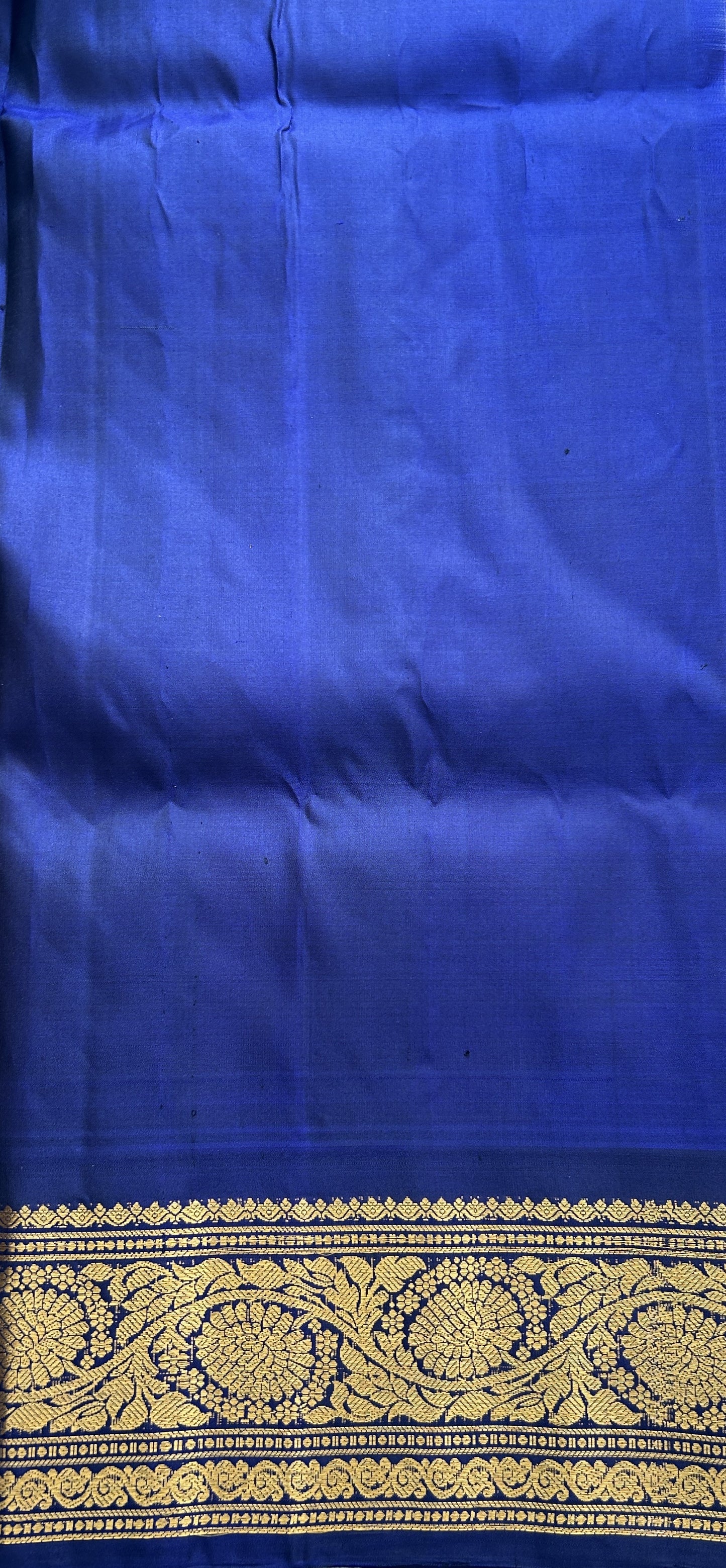 Gadwal Silk Saree Peach Colored Complemented With a Ink Blue Color Zari Border - Sampradaya Designer Studio