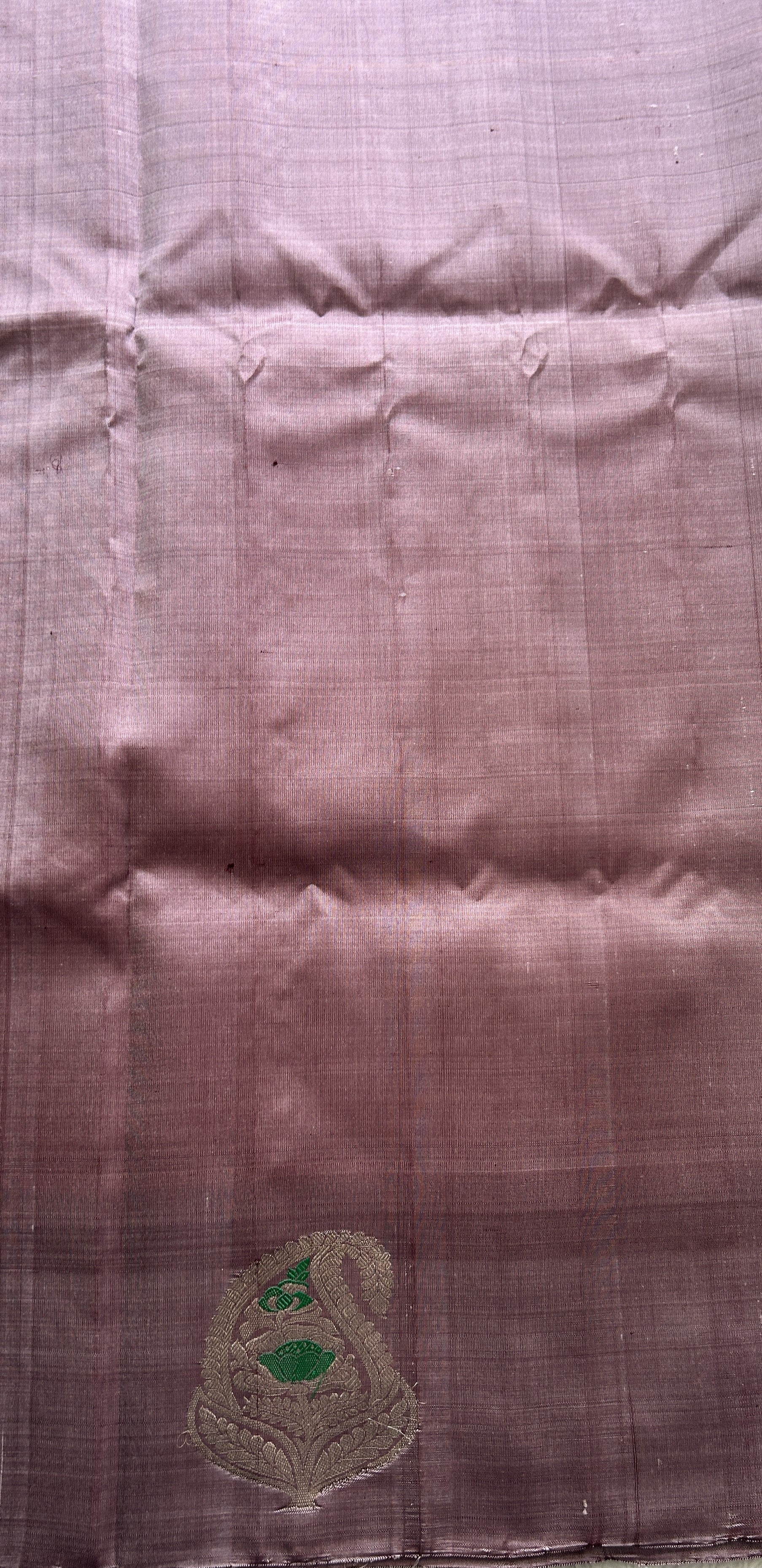 Gadwal Silk Saree Peach Colored Complemented With a Mauve Color Buti Border - Sampradaya Designer Studio