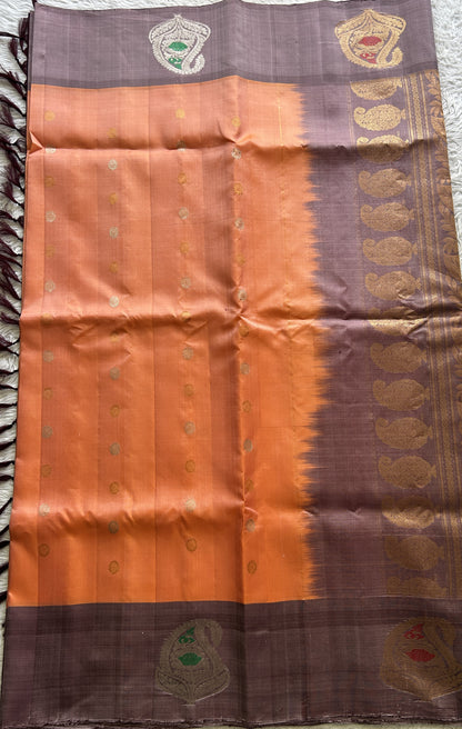 Gadwal Silk Saree Peach Colored Complemented With a Mauve Color Buti Border - Sampradaya Designer Studio