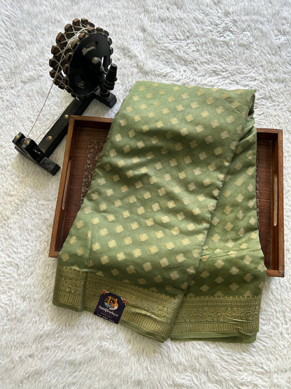 Green Maheshwari  Cotton Saree For Women - Elegant Office & Daily Wear.