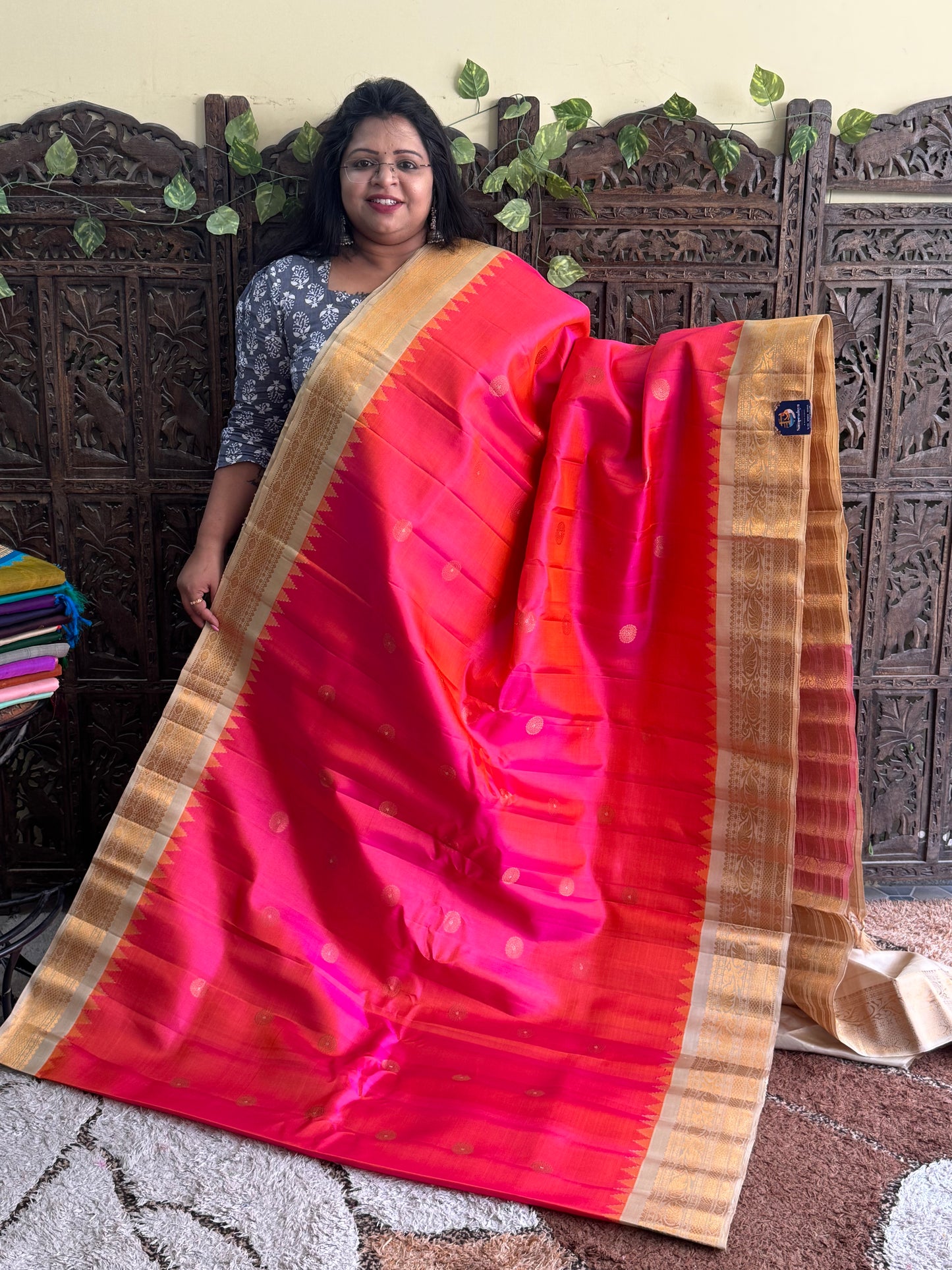 Pink Gadwal Silk Saree with Gold Zari Border — Pure Handloom | Silk Mark Certified