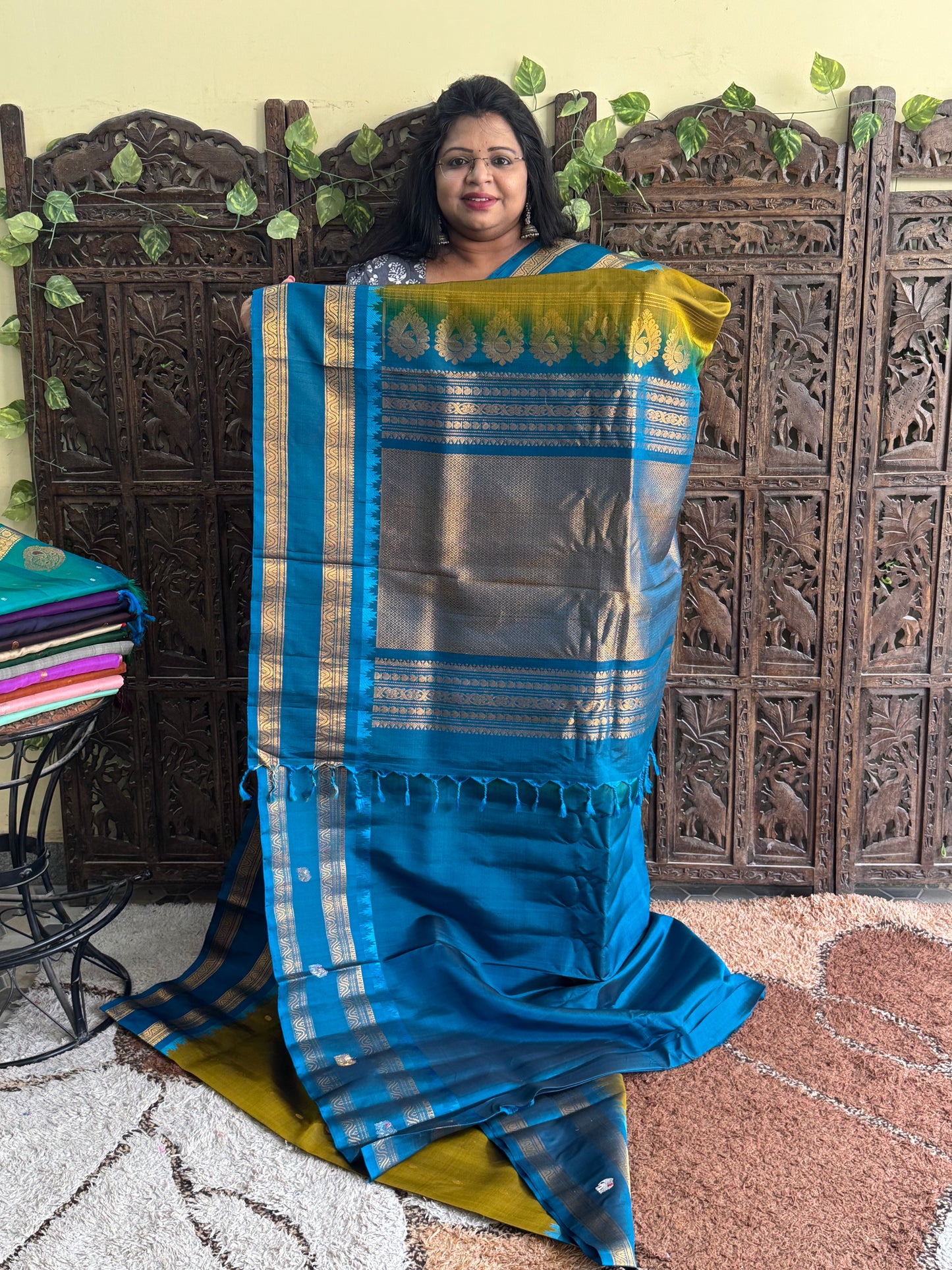 Green Gadwal Silk Saree with Gold Zari Border — Pure Handloom | Silk Mark Certified