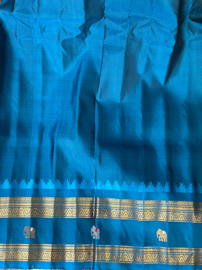 Green Gadwal Silk Saree with Gold Zari Border — Pure Handloom | Silk Mark Certified