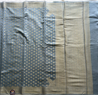 Gray Maheshwari  Cotton Saree For Women - Elegant Office & Daily Wear.