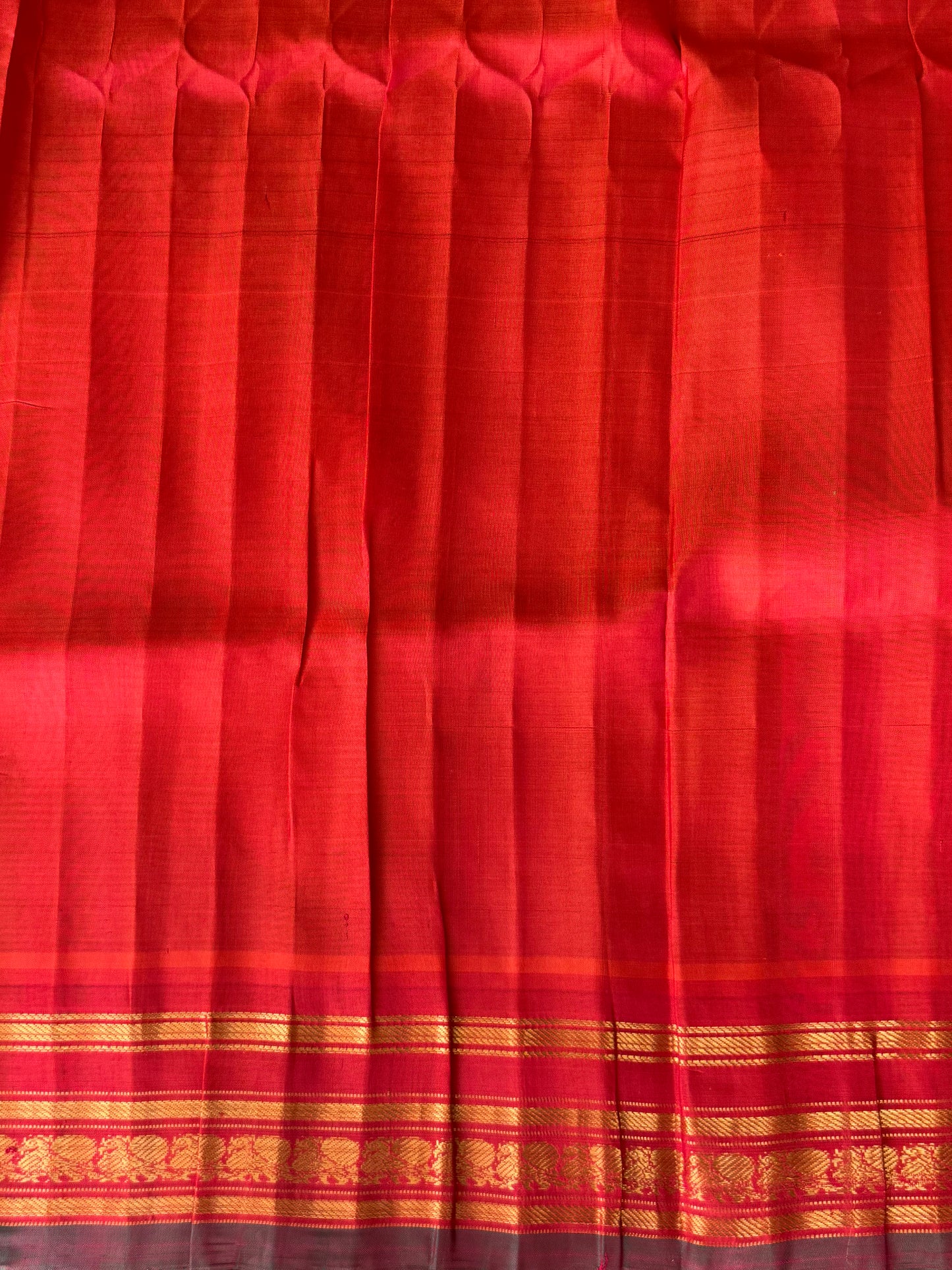 Cream Gadwal Silk Saree with Gold Zari Border — Pure Handloom | Silk Mark Certified