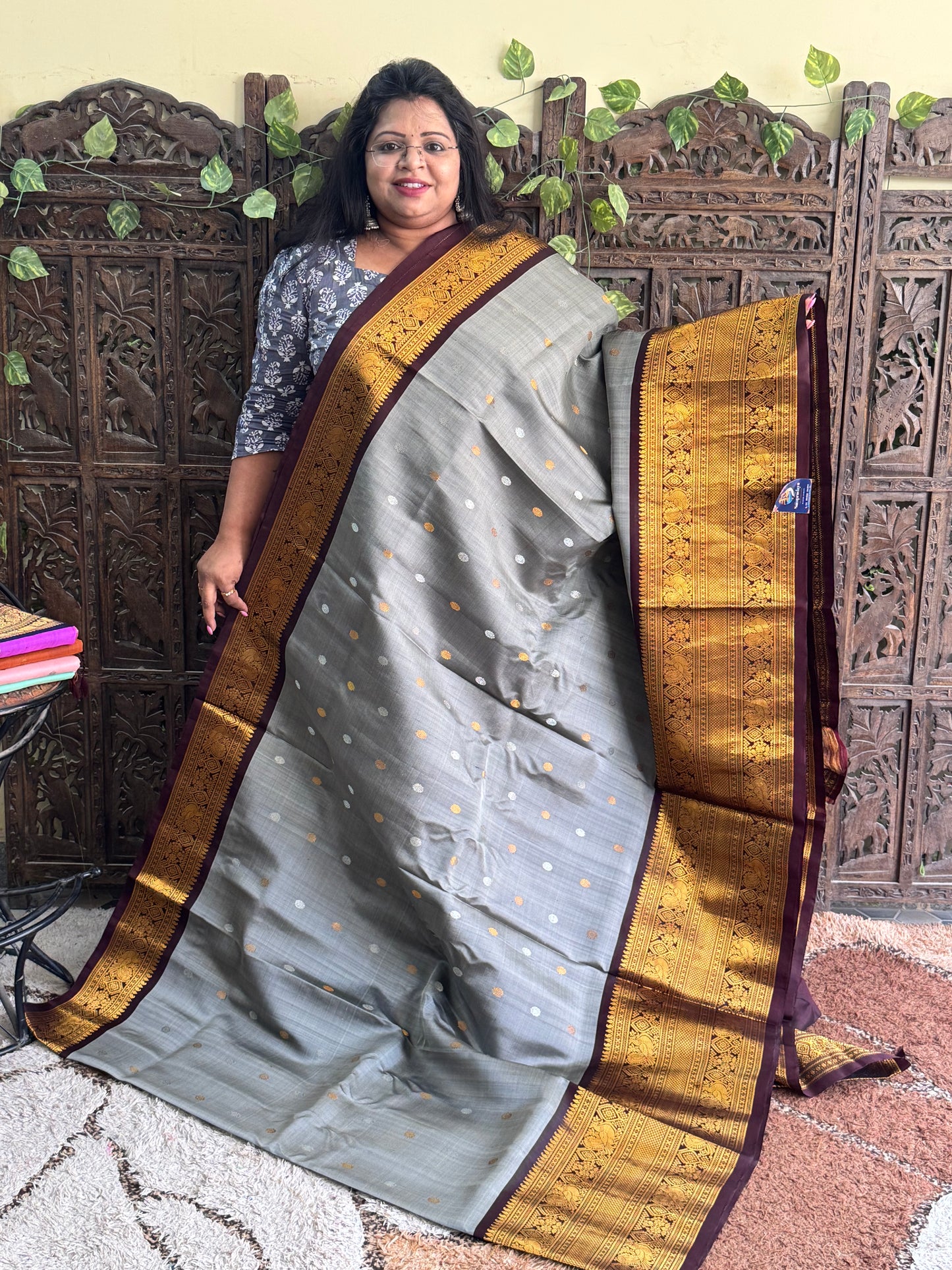 Gray Gadwal Silk Saree with Gold Zari Border — Pure Handloom | Silk Mark Certified