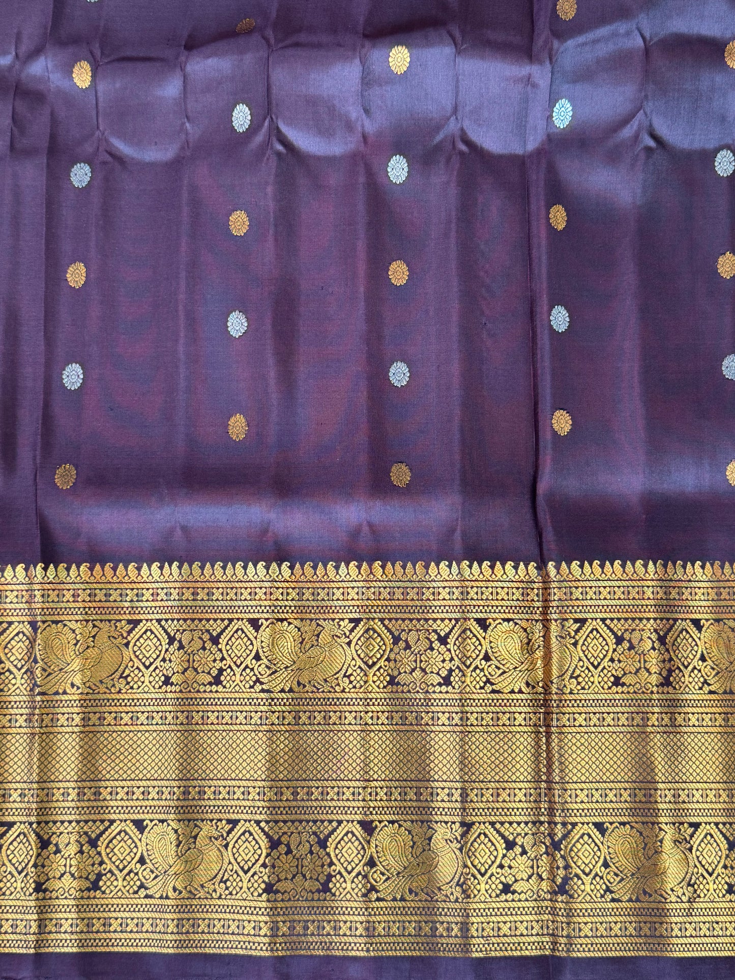 Gray Gadwal Silk Saree with Gold Zari Border — Pure Handloom | Silk Mark Certified