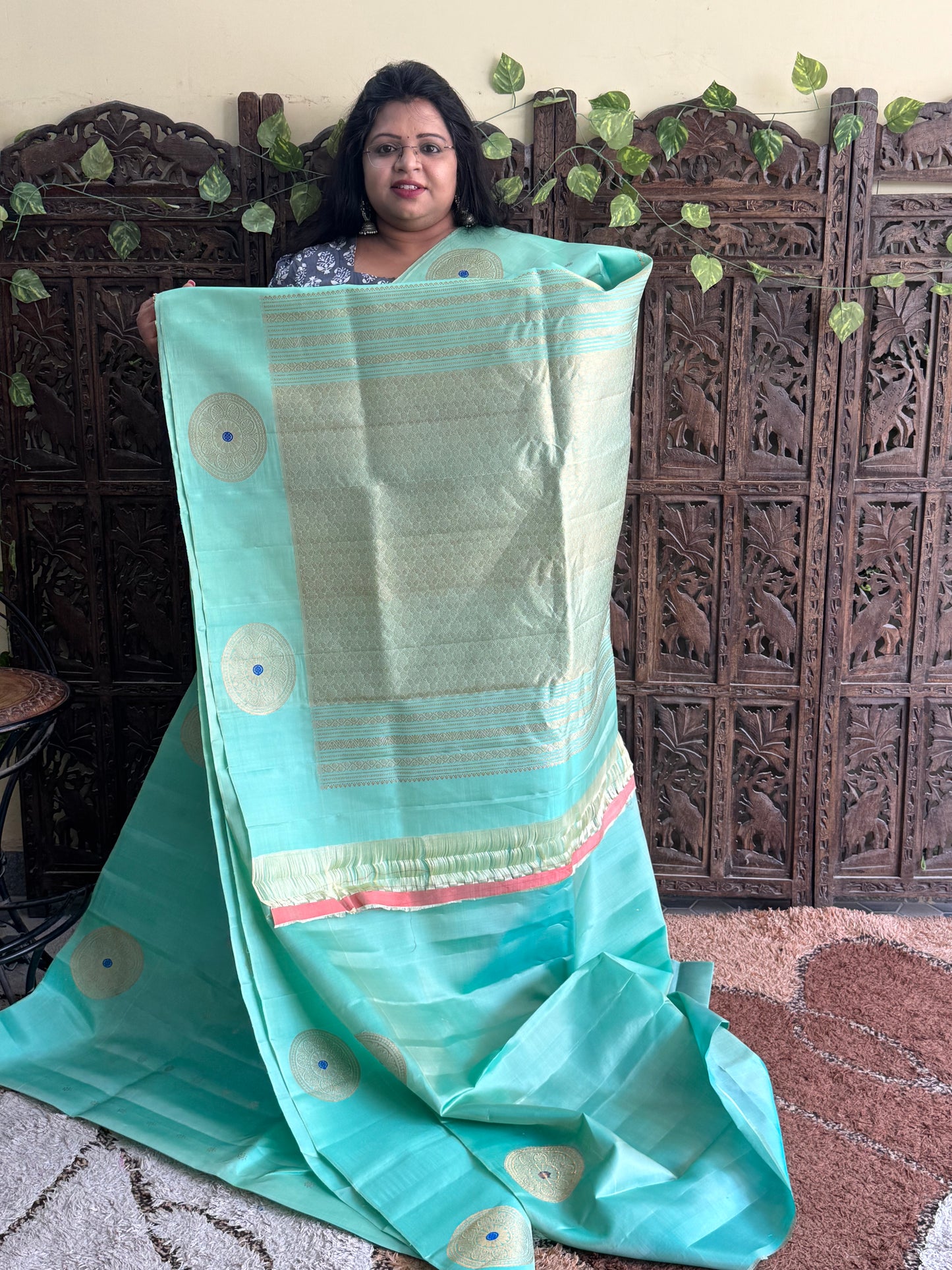 Green Gadwal Silk Saree with Gold Zari Border — Pure Handloom | Silk Mark Certified