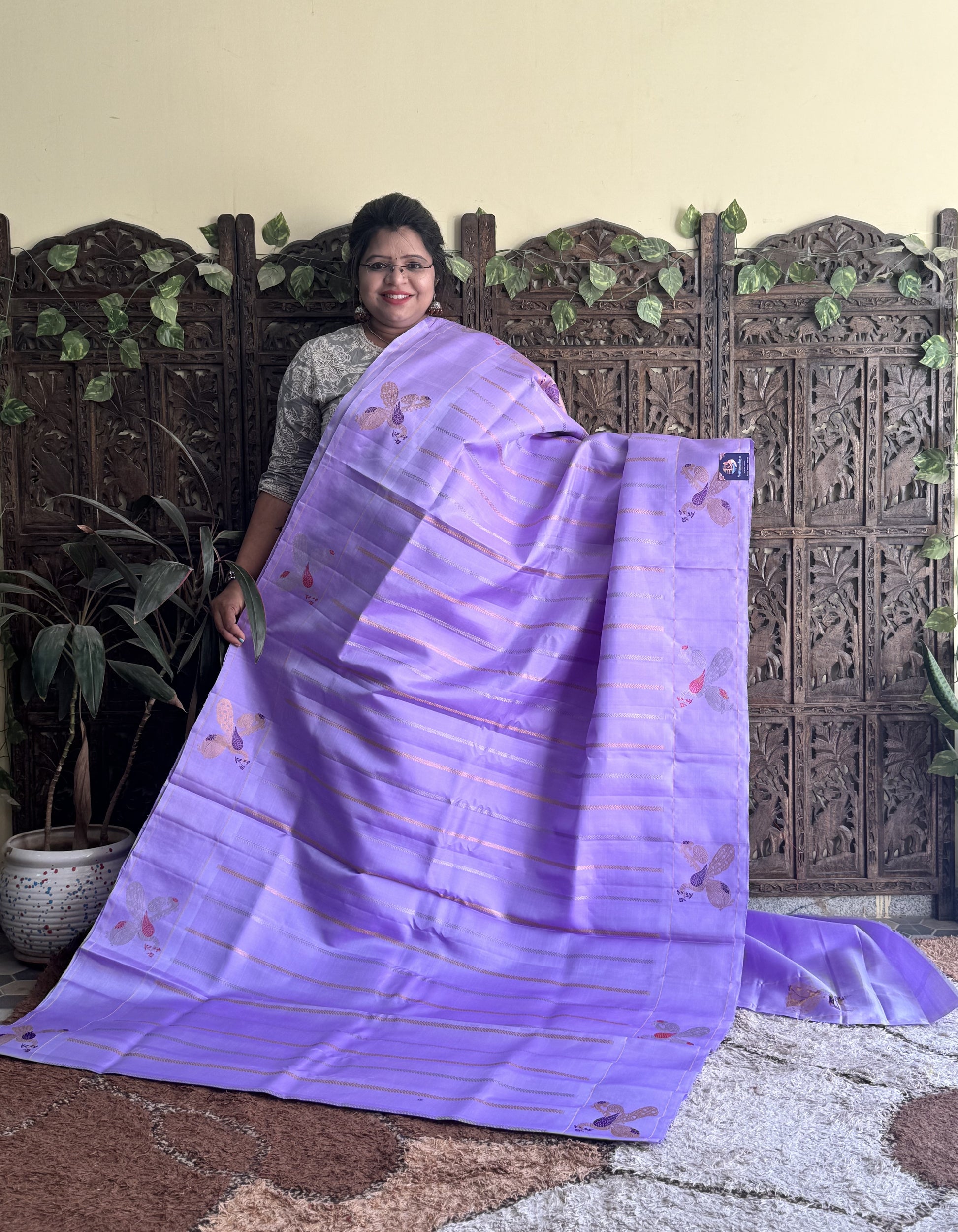 Gadwal Silk Saree Lilac Colored Complemented With a Minakari Border - Sampradaya Designer Studio