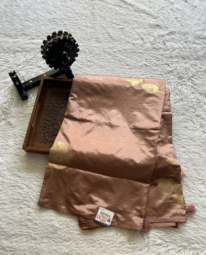 Semi Tussar Saree Onion Pink Colored Complemented with a Borderless. - Sampradaya Designer Studio