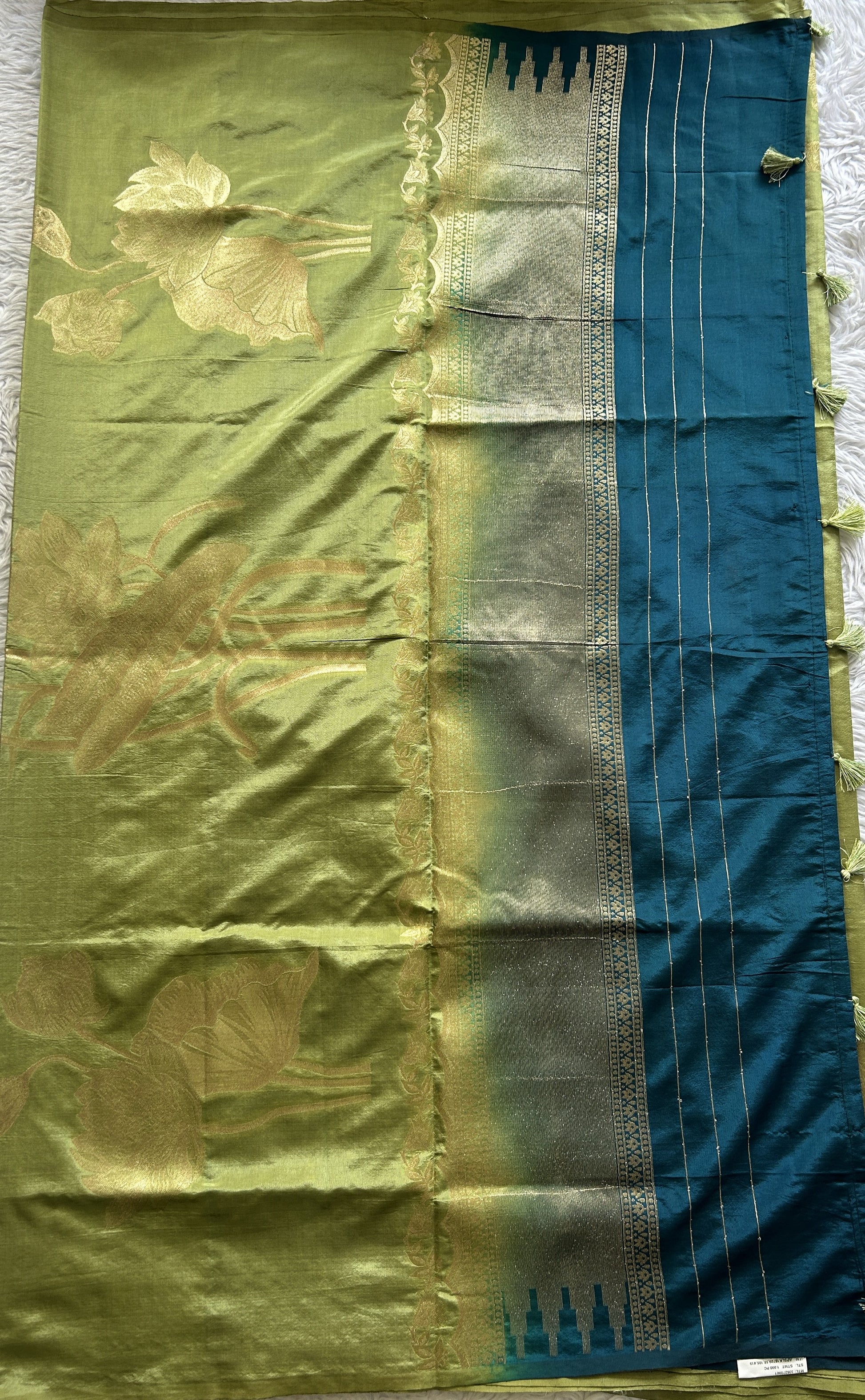 Semi Tussar Saree Cool Green Colored Complemented with a Borderless. - Sampradaya Designer Studio