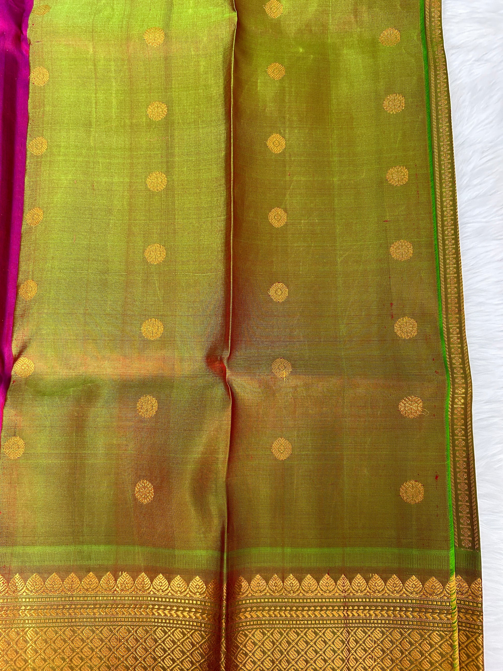 Gadwal Pattu Saree Purple Colored Complemented With a Mehndi Green Kanchi Border - Sampradaya Designer Studio