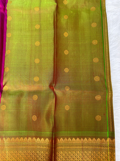 Gadwal Pattu Saree Purple Colored Complemented With a Mehndi Green Kanchi Border - Sampradaya Designer Studio