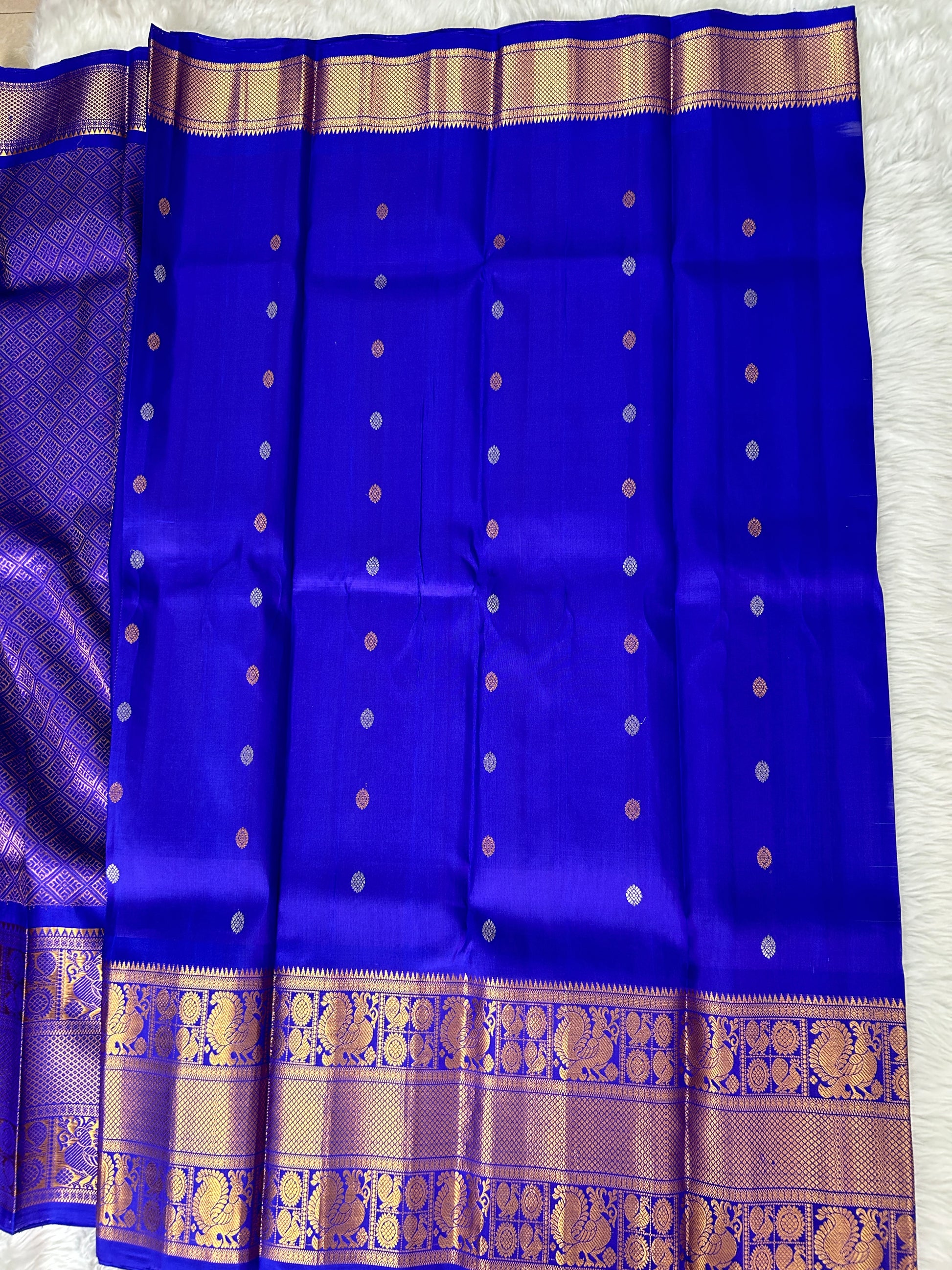 Gadwal Pattu Saree Lite Blue Colored Complemented With a Pattu Royal Blue Border - Sampradaya Designer Studio