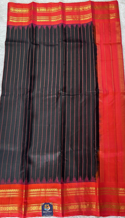 Gadwal Pattu Black Colored Saree Complemented With a Pink Color Kanchi Gap Border - Sampradaya Designer Studio