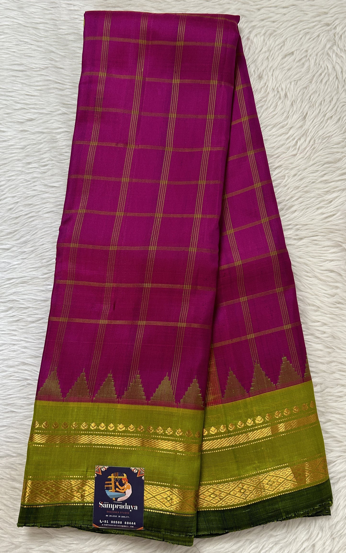 Gadwal Pattu Pink Colored Saree Complemented With a Green Color Kanchi Gap Border - Sampradaya Designer Studio