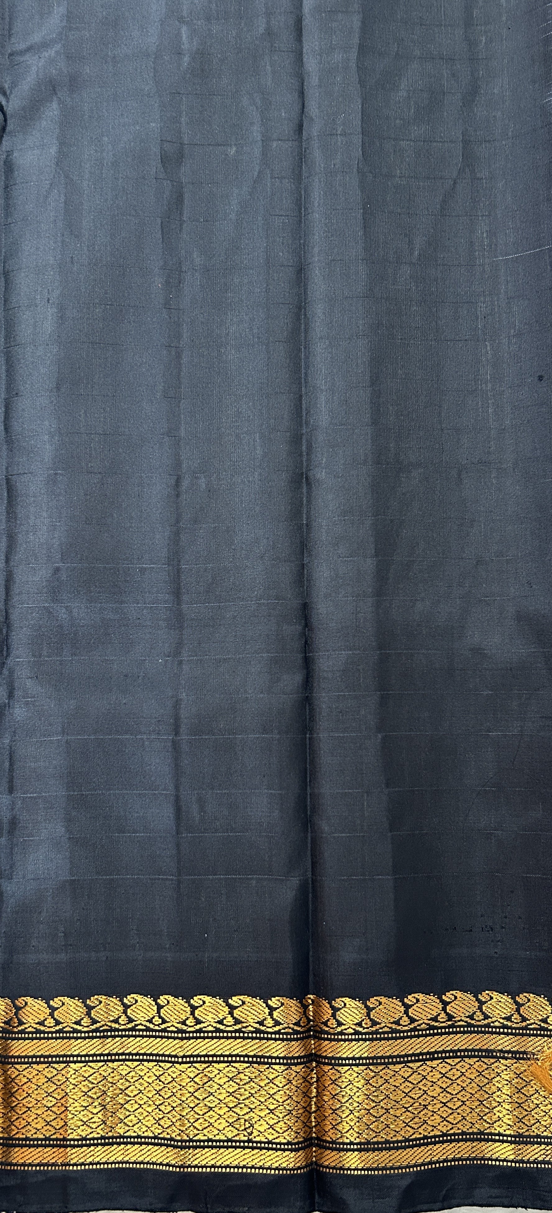 Gadwal Pattu Saree Cream Colored Complemented With a Black Color Kanchi Border - Sampradaya Designer Studio