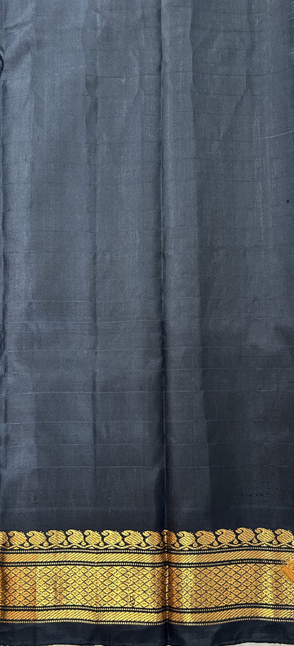 Gadwal Pattu Saree Cream Colored Complemented With a Black Color Kanchi Border - Sampradaya Designer Studio