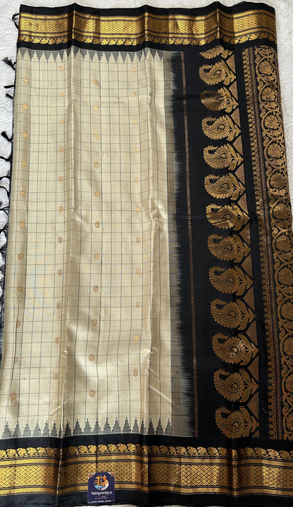 Gadwal Pattu Saree Cream Colored Complemented With a Black Color Kanchi Border - Sampradaya Designer Studio