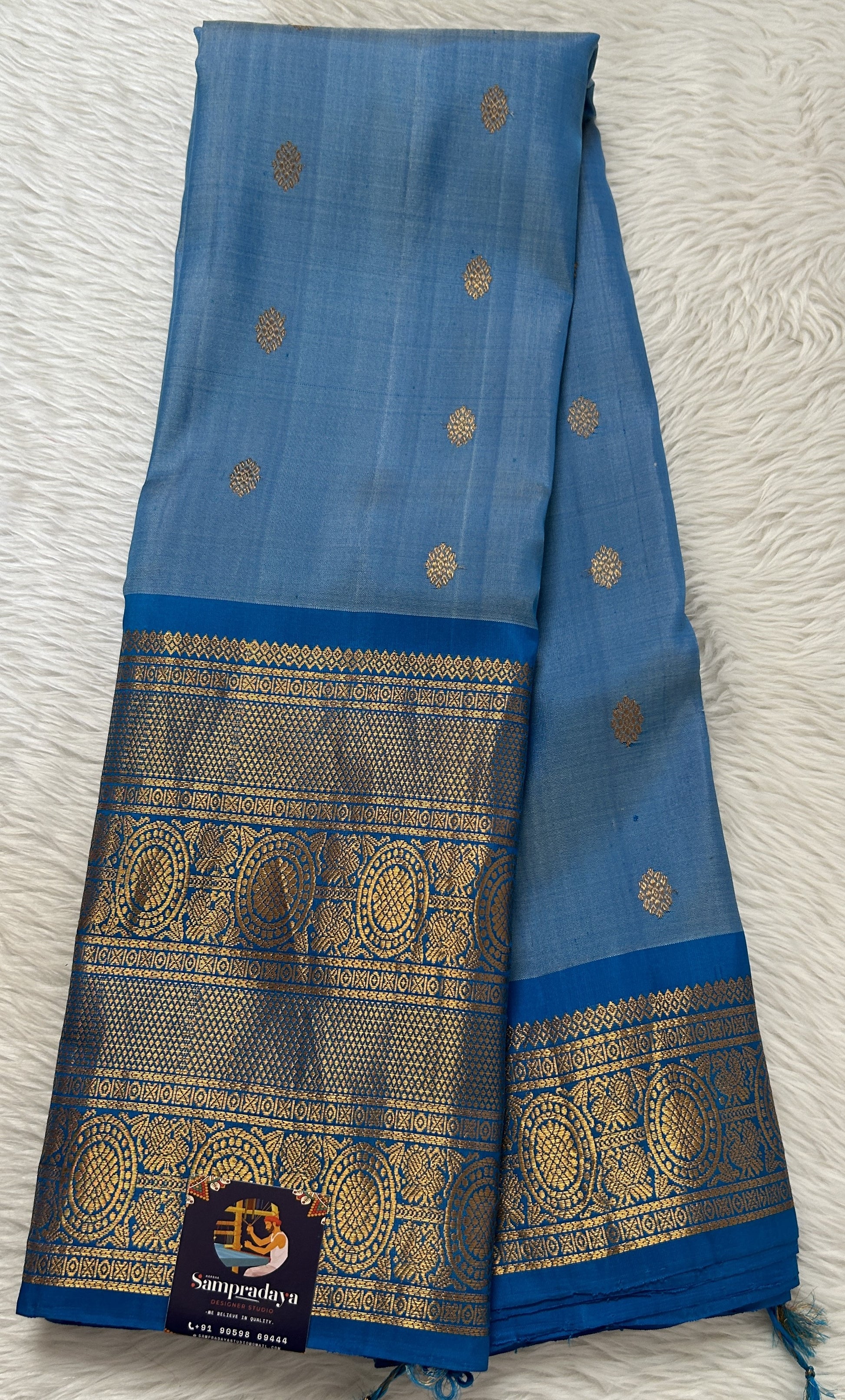 Gadwal Silk Saree Blue Colored Complemented With a Kanchi Border - Sampradaya Designer Studio