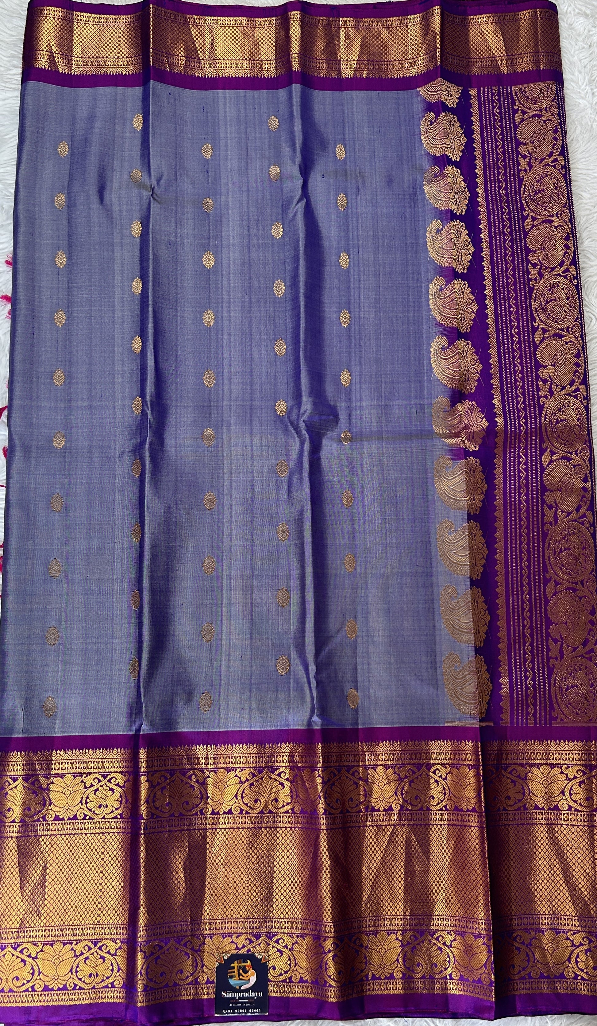 Gadwal Silk Saree Light Purple Colored Complemented With a Brinjal Color Kanchi Border - Sampradaya Designer Studio