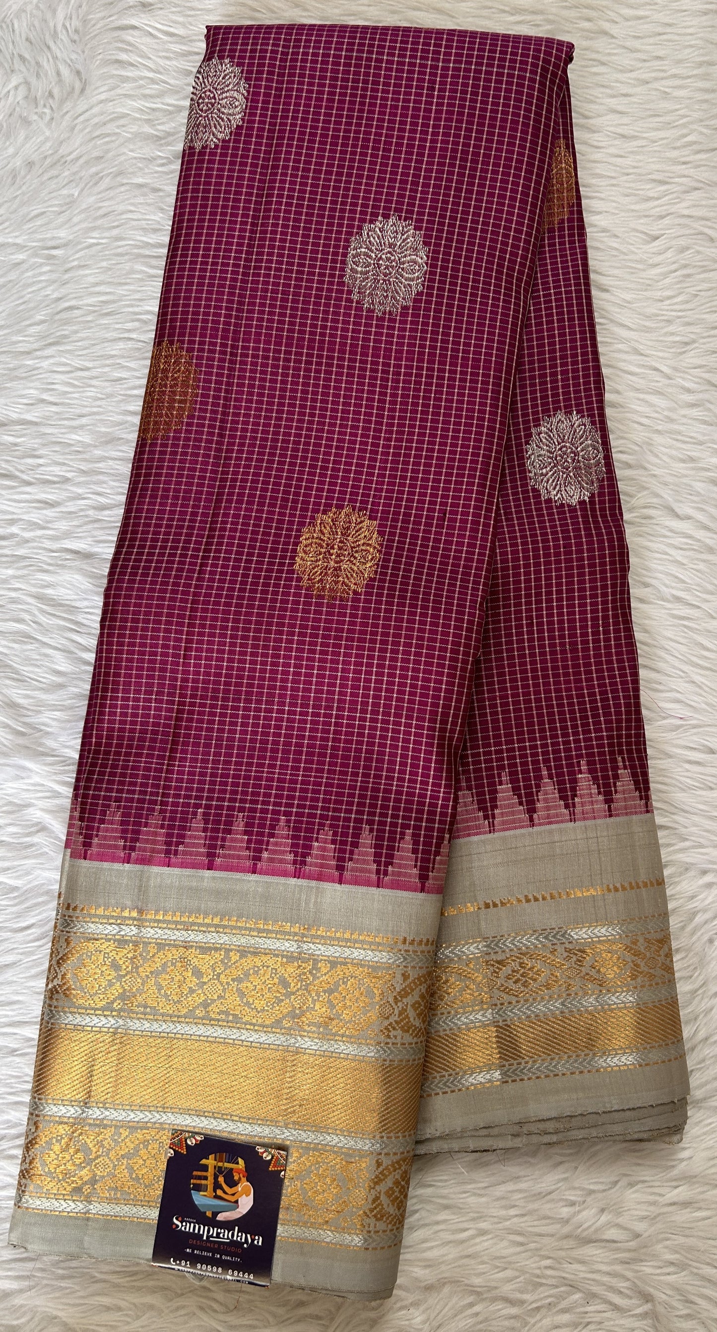 Gadwal Silk Saree Magenta Colored Complemented With a Gray Color Kanchi Border - Sampradaya Designer Studio