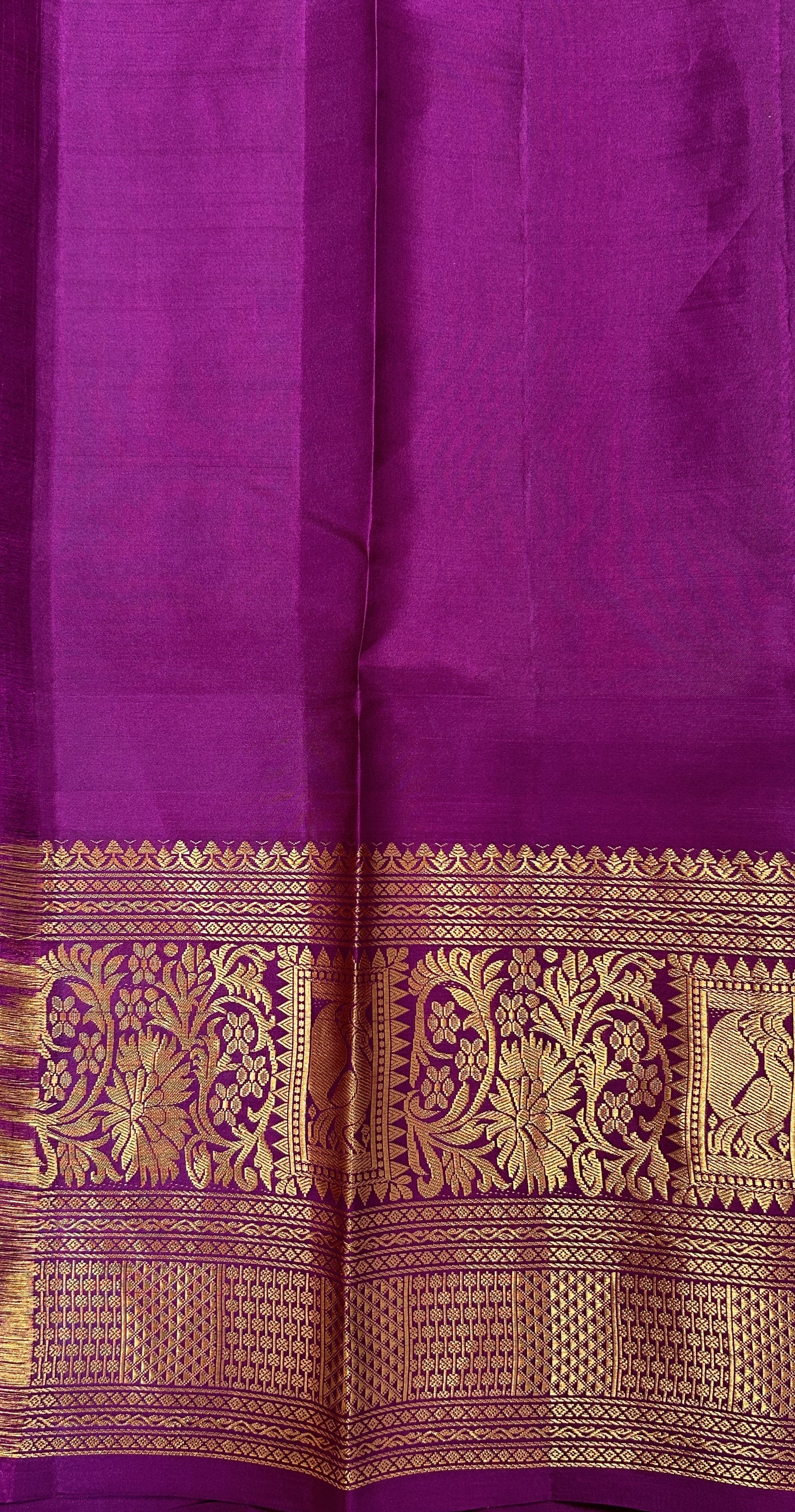 Gadwal Silk Saree Light Green colored complemented with a Magenta Color Kanchi Border - Sampradaya Designer Studio