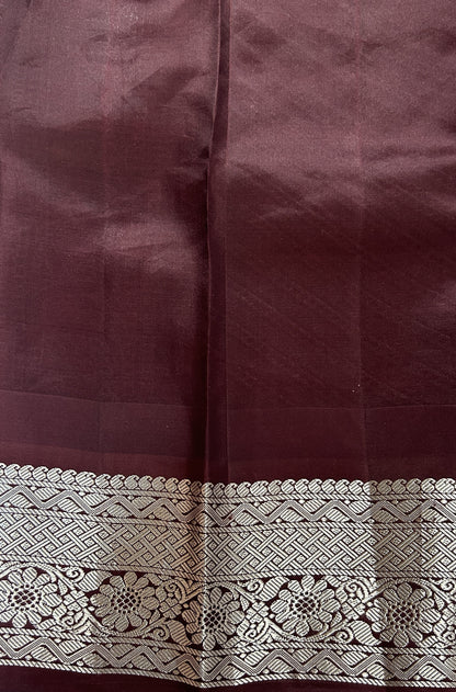Gadwal Silk Saree Lavender colored complemented with a Brown Color Kanchi Border - Sampradaya Designer Studio