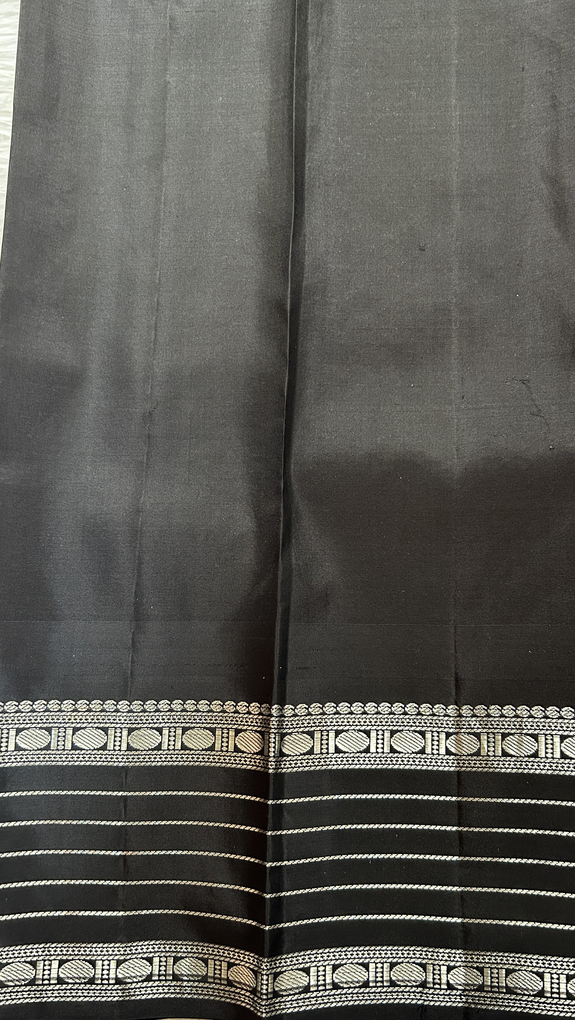 Gadwal Silk Saree Peach colored complemented with a Black Color Kanchi Border - Sampradaya Designer Studio