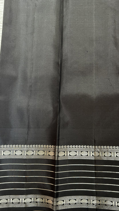 Gadwal Silk Saree Peach colored complemented with a Black Color Kanchi Border - Sampradaya Designer Studio