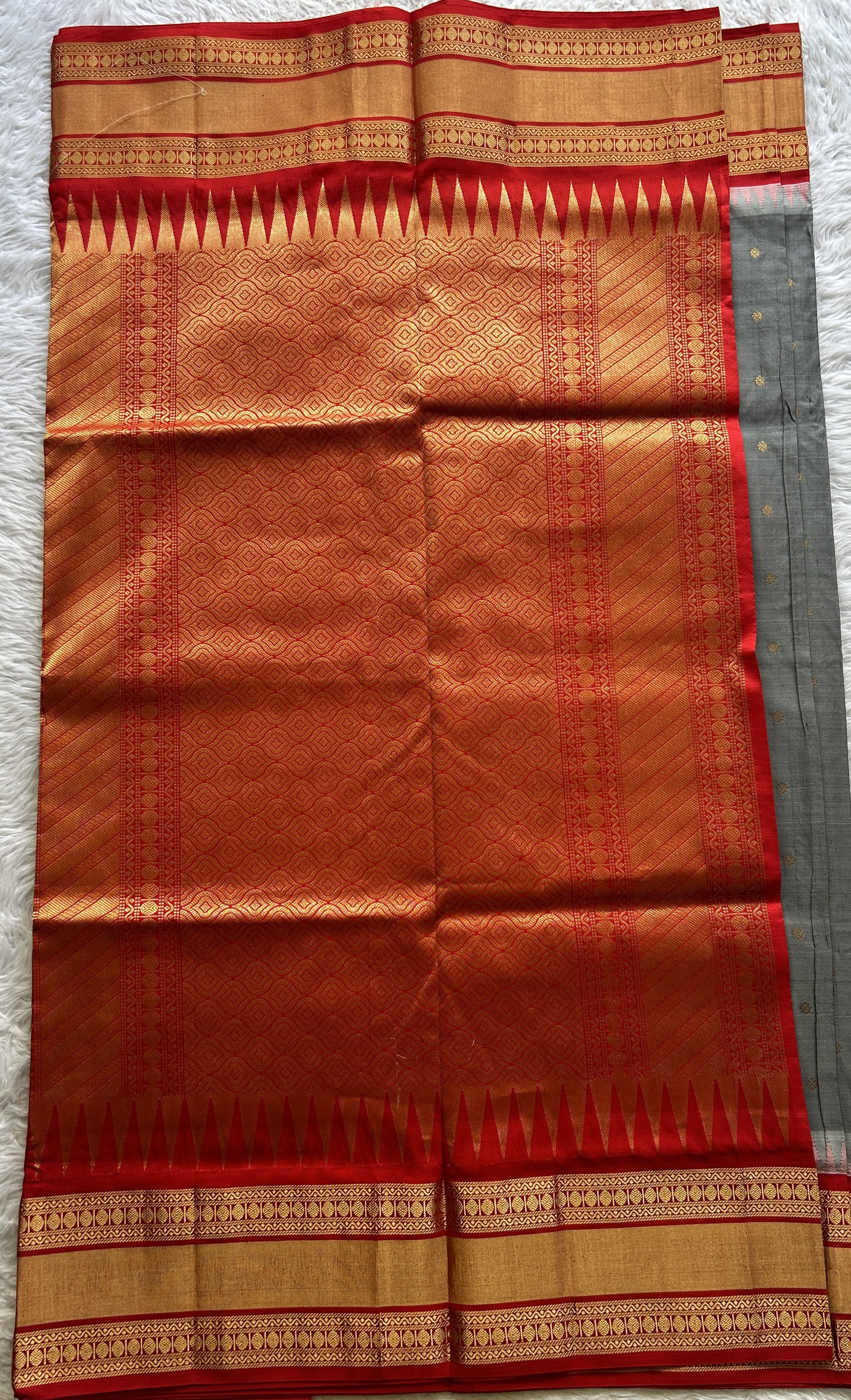 Narayanpet Silk Saree Gray Colored Complemented with a Red Zari Border. - Sampradaya Designer Studio