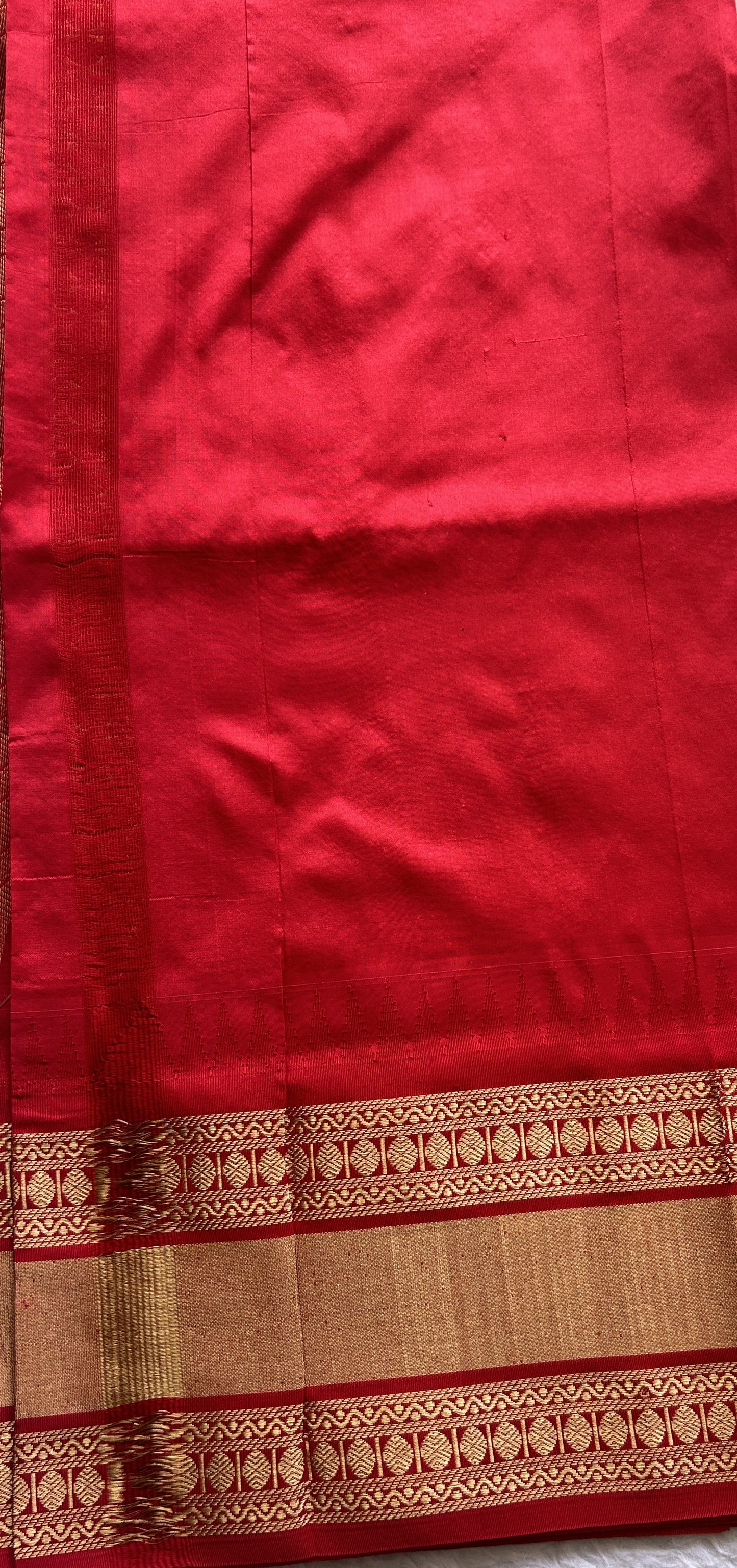 Narayanpet Silk Saree Cream Colored Complemented with a Red Zari Border. - Sampradaya Designer Studio
