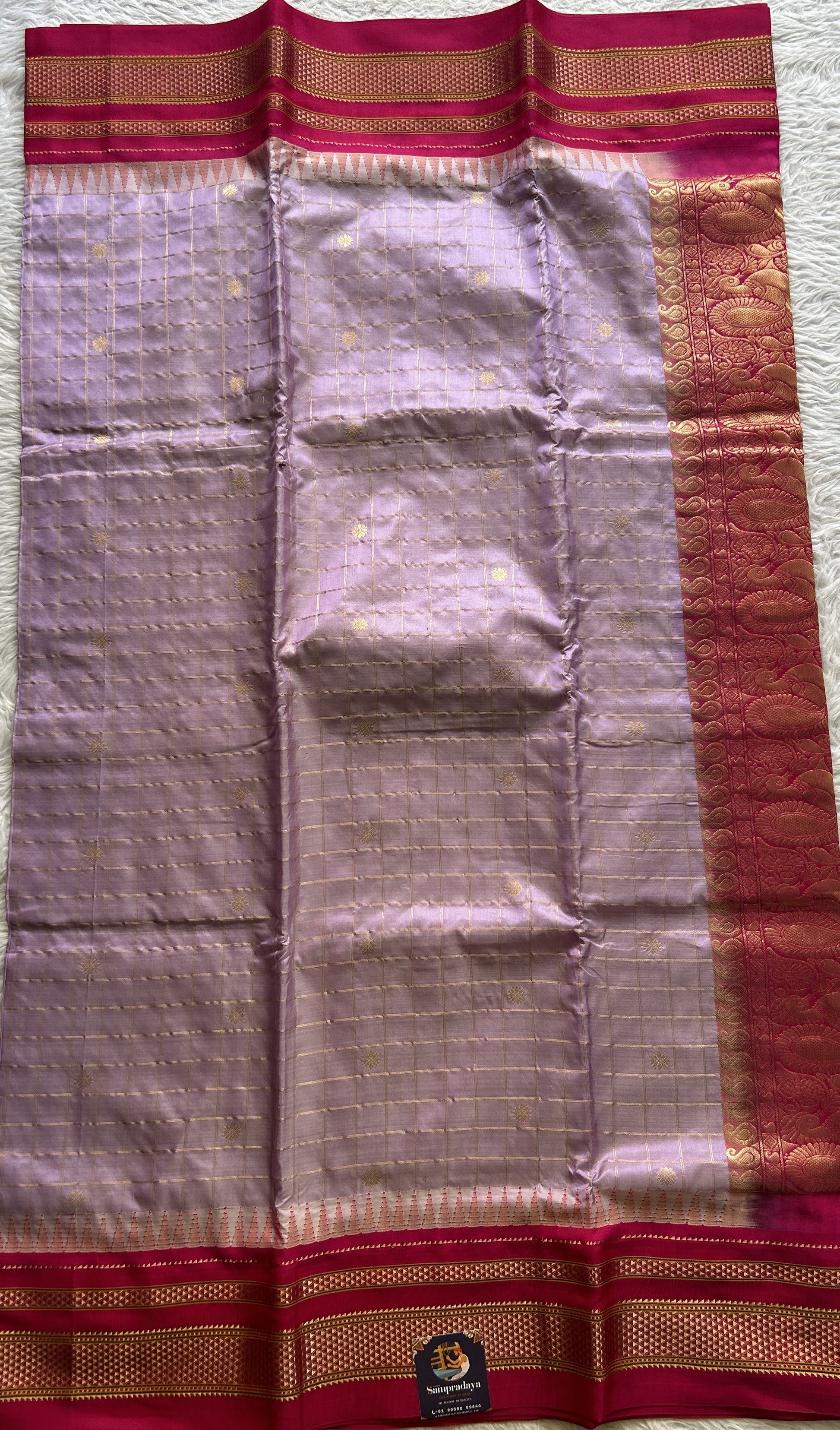 Narayanpet Silk Checks Saree Lilac Colored Complemented with a Pink Zari Border. - Sampradaya Designer Studio