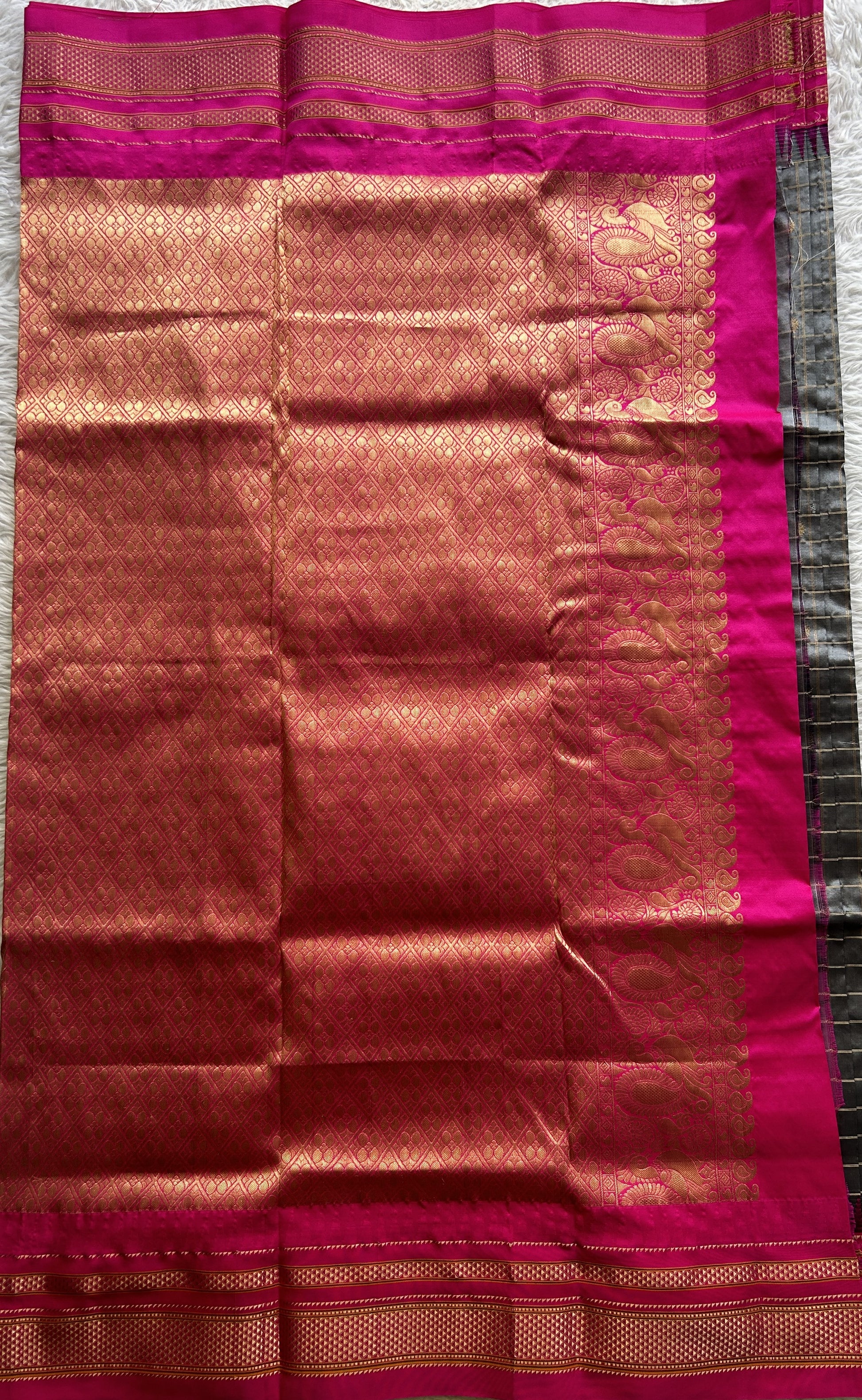 Narayanpet Silk Checks Saree Gray Colored Complemented with a Zari Border. - Sampradaya Designer Studio