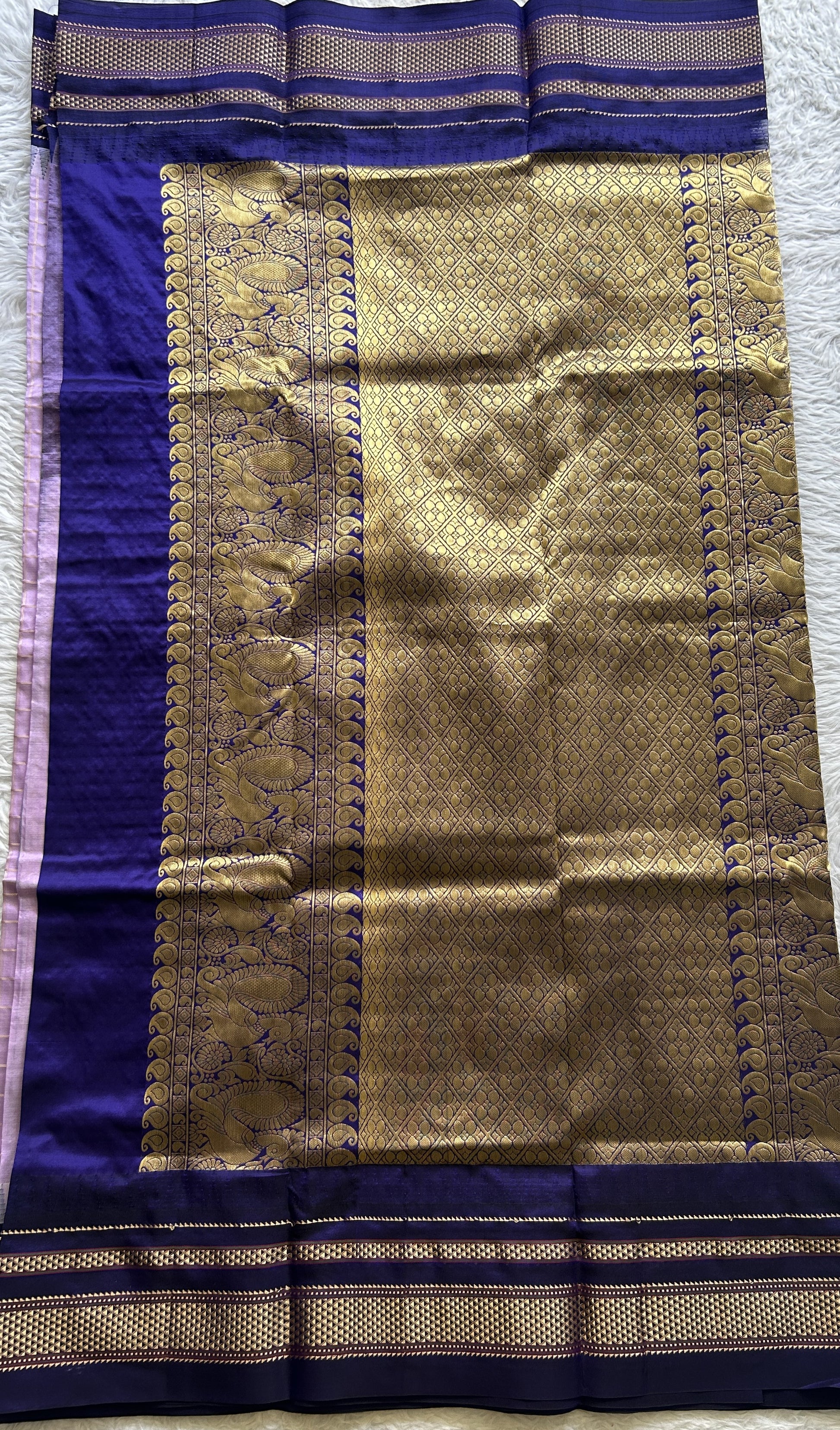 Narayanpet Silk Checks Saree Lilac Colored Complemented with a Zari Border. - Sampradaya Designer Studio
