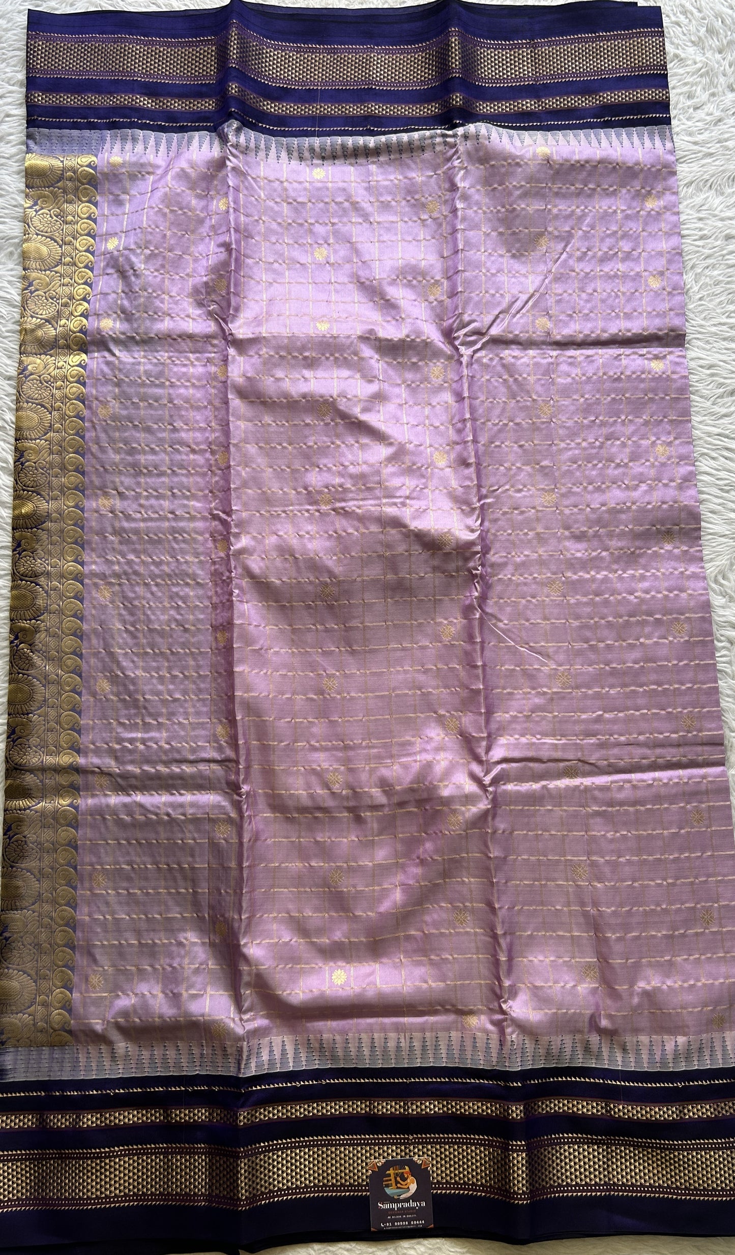 Narayanpet Silk Checks Saree Lilac Colored Complemented with a Zari Border. - Sampradaya Designer Studio