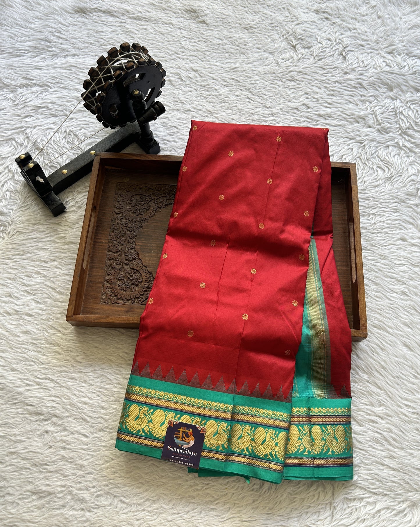 Narayanpet Silk Saree Maroon Colored Complemented with a Rama Green Zari Border. - Sampradaya Designer Studio