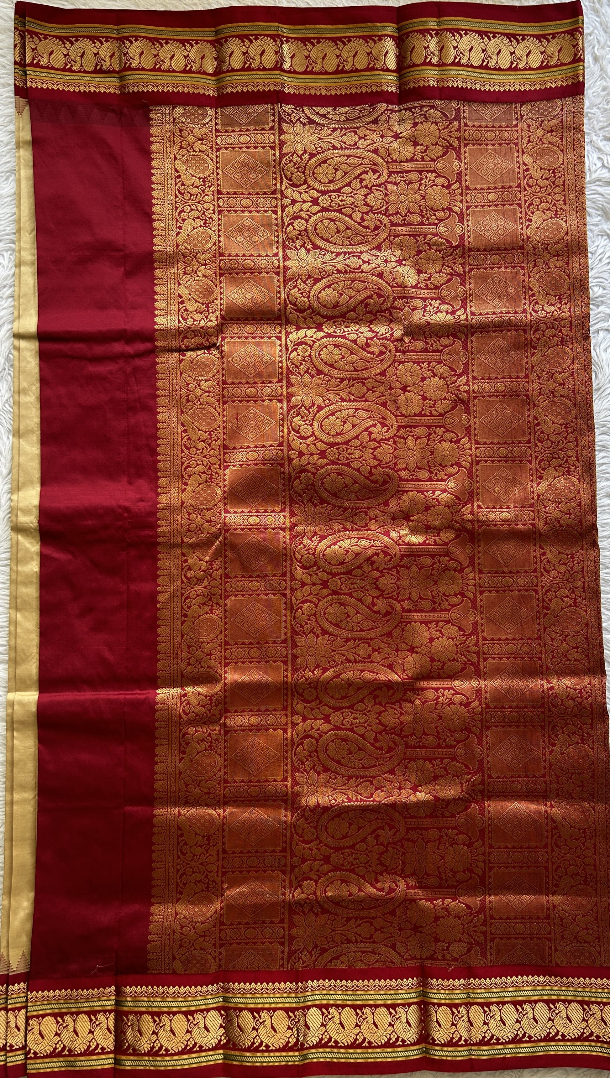 Narayanpet Silk Saree Cream Colored Complemented with a Maroon Zari Border. - Sampradaya Designer Studio