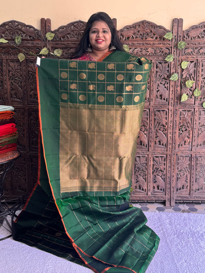 Pure Kanjivaram Silk Saree | Green With Gold Zari Border | Handloom | Silk Mark Certified