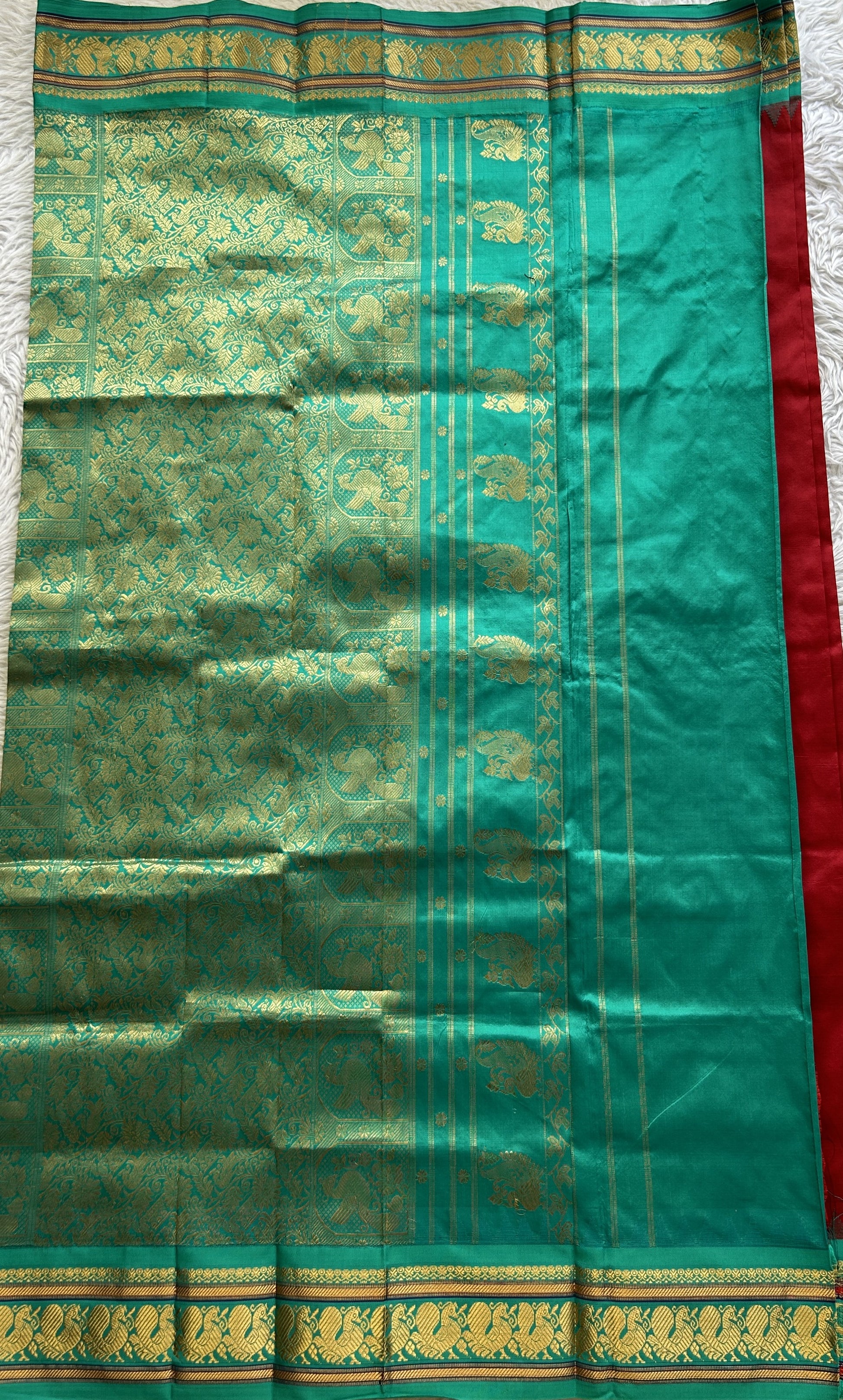 Narayanpet Silk Saree Maroon Colored Complemented with a Rama Green Zari Border. - Sampradaya Designer Studio