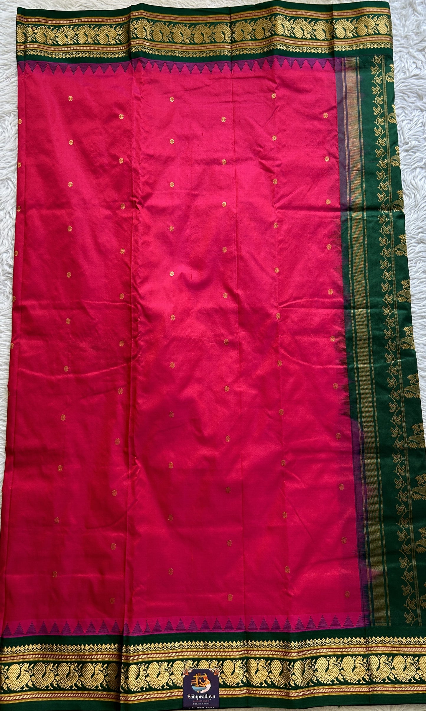Narayanpet Silk Saree Pink Colored Complemented with a Green Zari Border. - Sampradaya Designer Studio