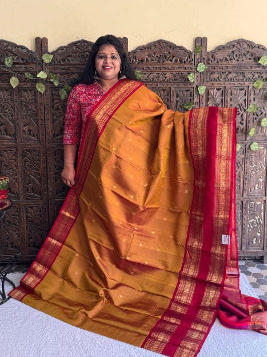 Pure Kanjivaram Silk Saree | Yellow With Gold Zari Border | Handloom | Silk Mark Certified