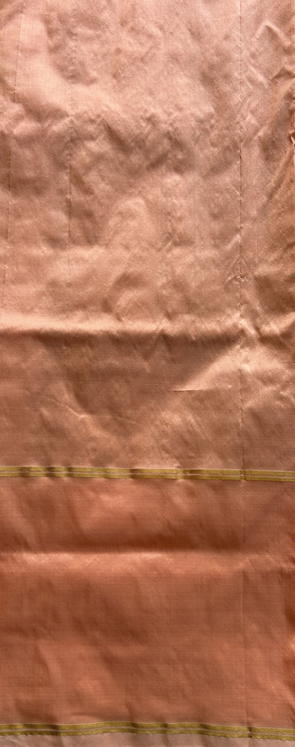 Narayanpet Silk Saree Peach Colored Complemented with a Buti Border. - Sampradaya Designer Studio