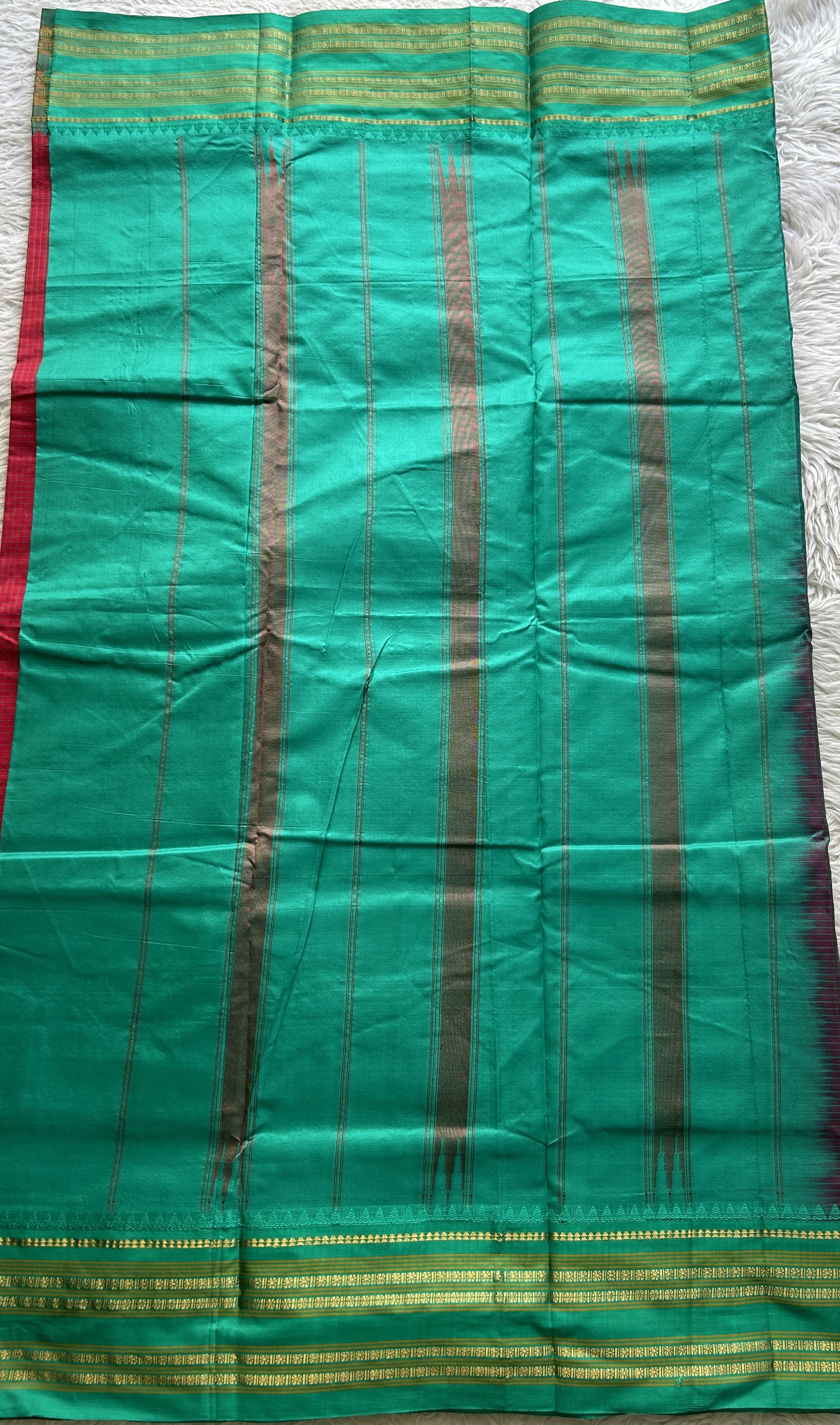 Narayanpet Silk Checks Saree Dark Pink Colored Complemented with a Rama Green Zari Border. - Sampradaya Designer Studio