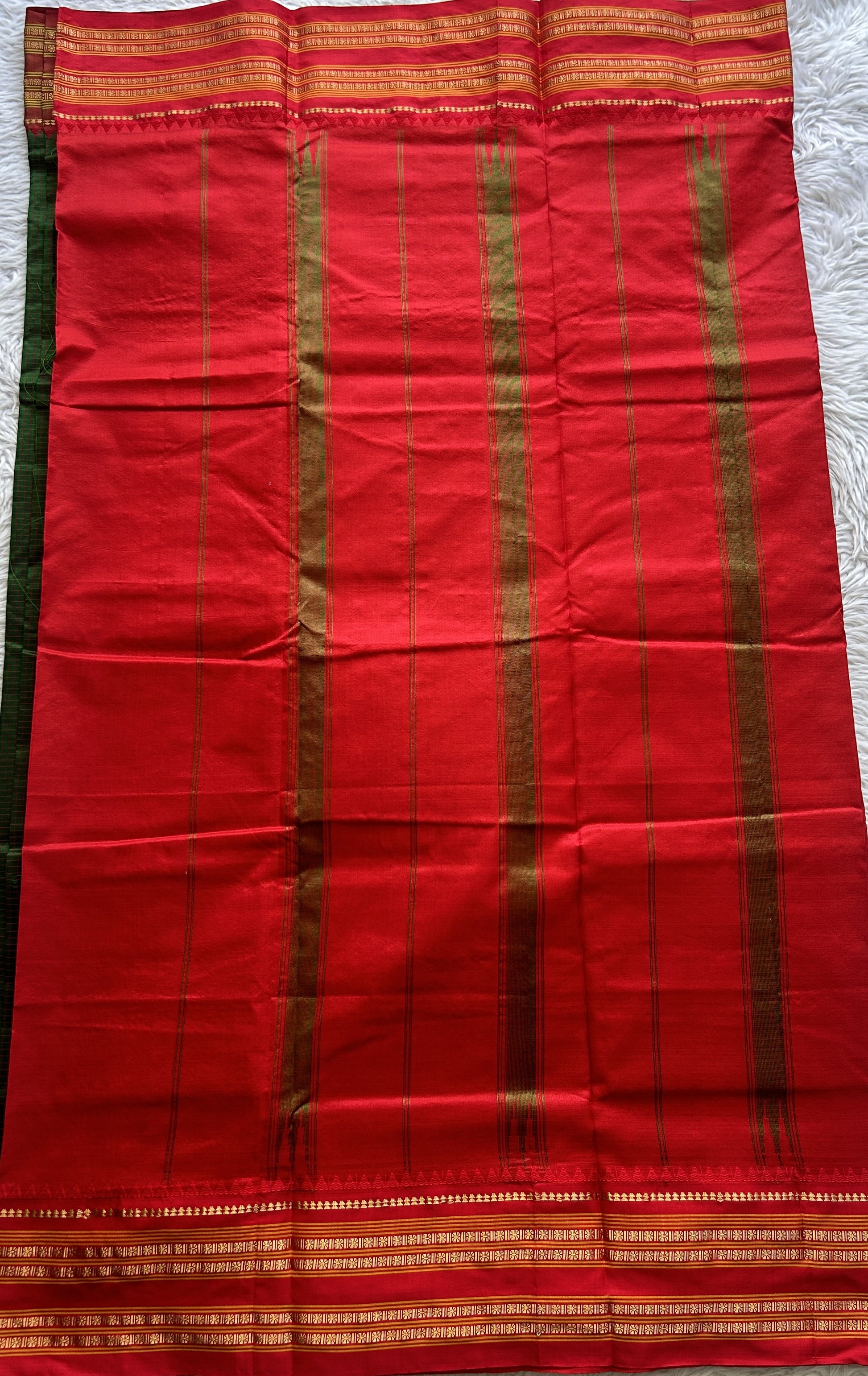 Narayanpet Silk Checks Saree Green Colored Complemented with a Red Zari Border. - Sampradaya Designer Studio