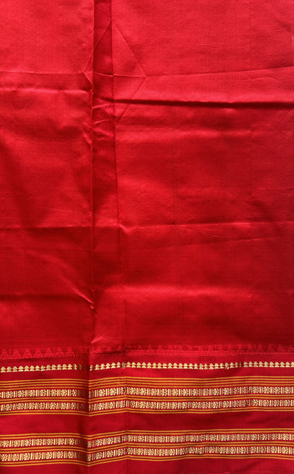 Narayanpet Silk Checks Saree Green Colored Complemented with a Red Zari Border. - Sampradaya Designer Studio