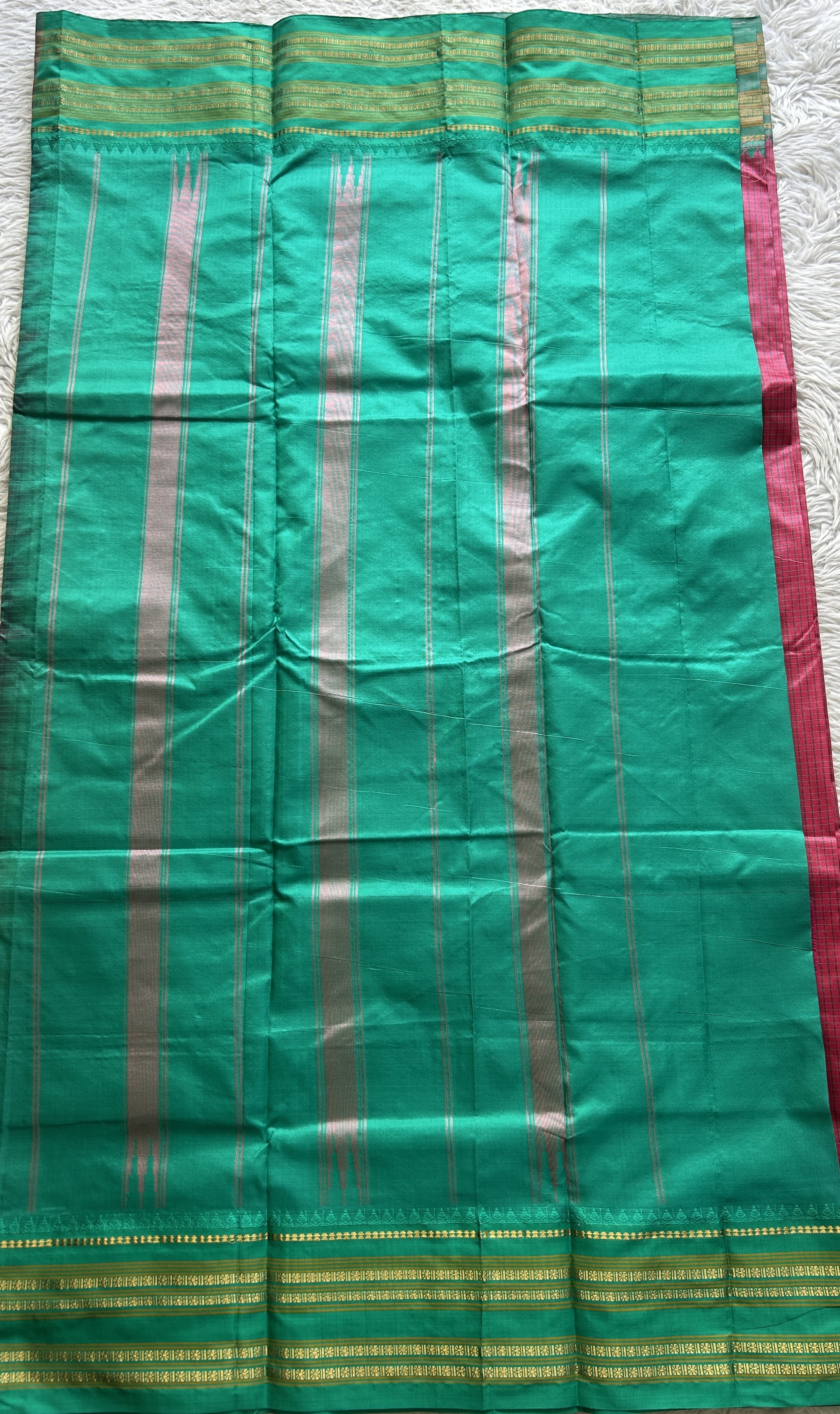 Narayanpet Silk Checks Saree Pink Colored Complemented with a Rama Green Zari Border. - Sampradaya Designer Studio
