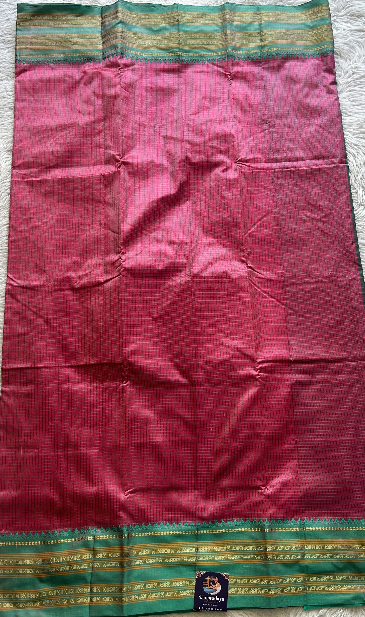 Narayanpet Silk Checks Saree Pink Colored Complemented with a Rama Green Zari Border. - Sampradaya Designer Studio